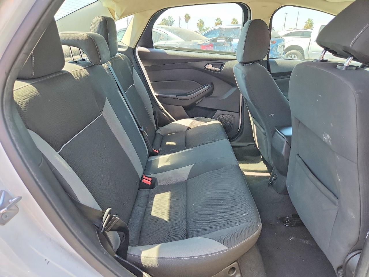 2014 Ford Focus Se White vin: 1FADP3F23EL299230