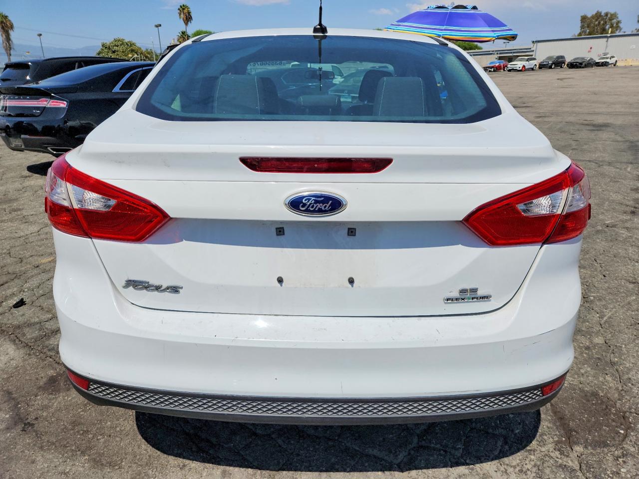 2014 Ford Focus Se White vin: 1FADP3F23EL299230