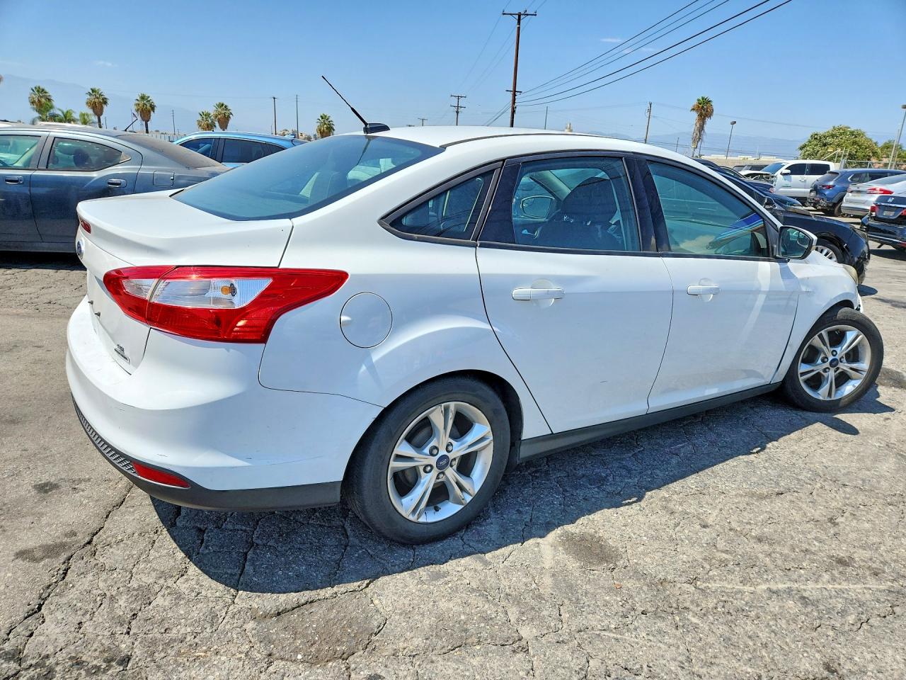 2014 Ford Focus Se White vin: 1FADP3F23EL299230