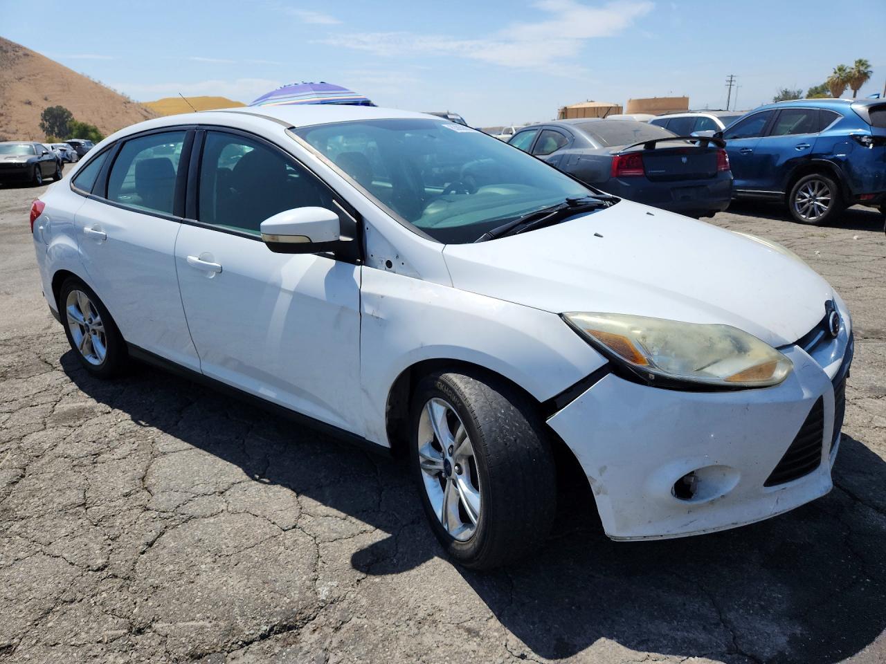2014 Ford Focus Se White vin: 1FADP3F23EL299230