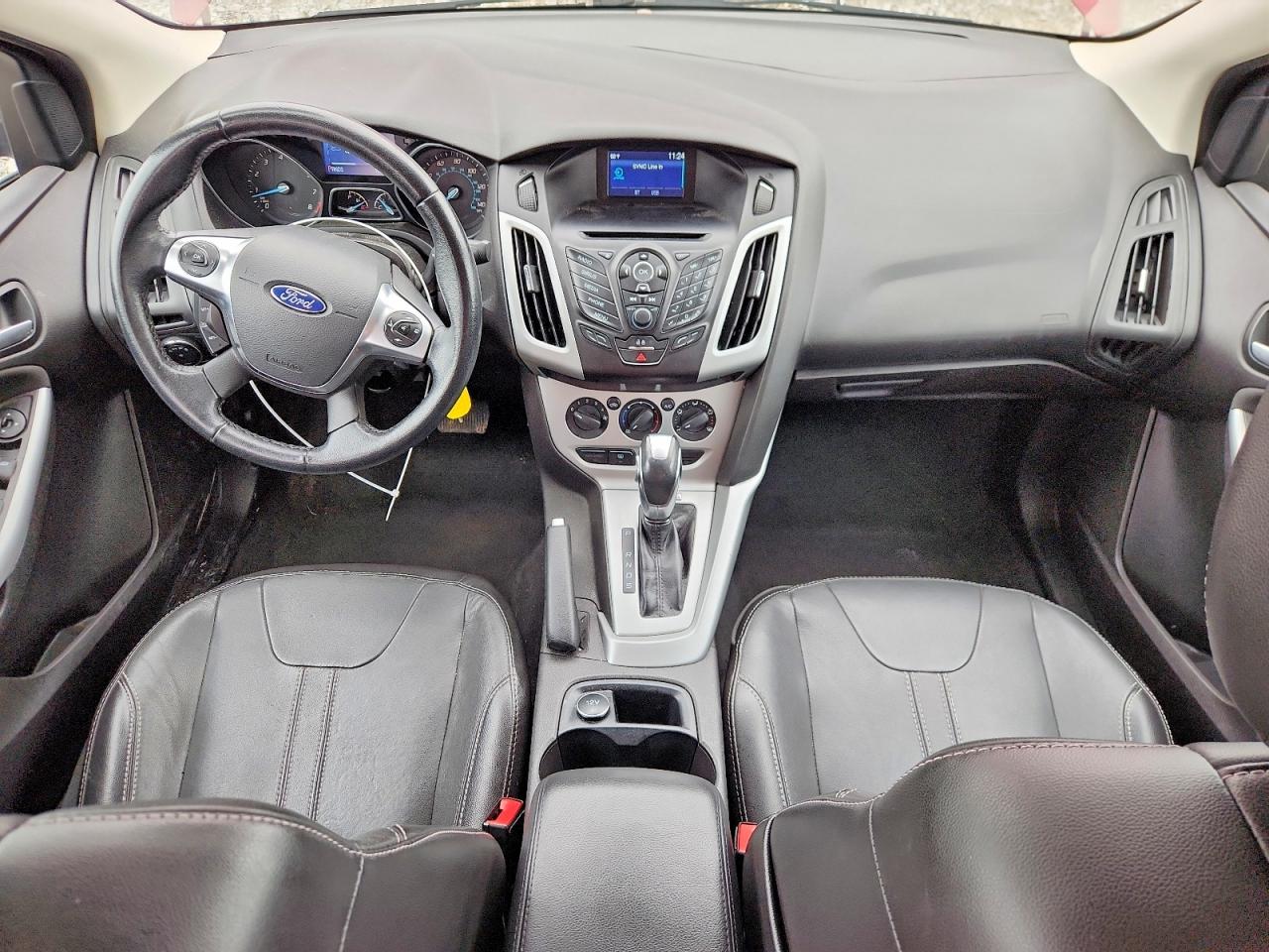 2014 Ford Focus Se Красный vin: 1FADP3F23EL314602