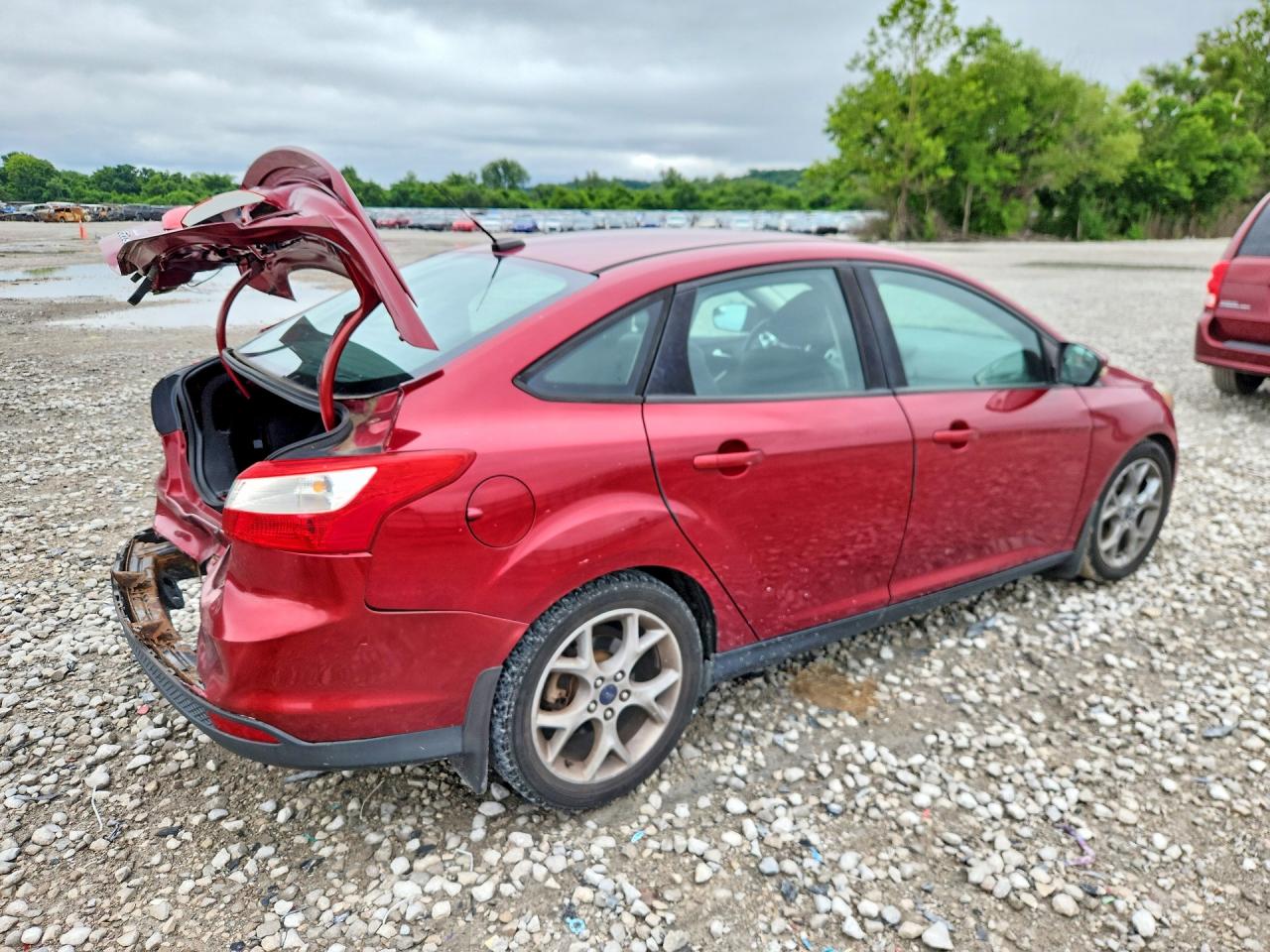 2014 Ford Focus Se Красный vin: 1FADP3F23EL314602