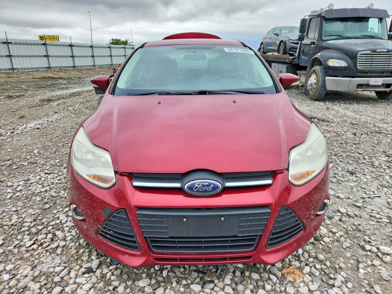 2014 Ford Focus Se Красный vin: 1FADP3F23EL314602