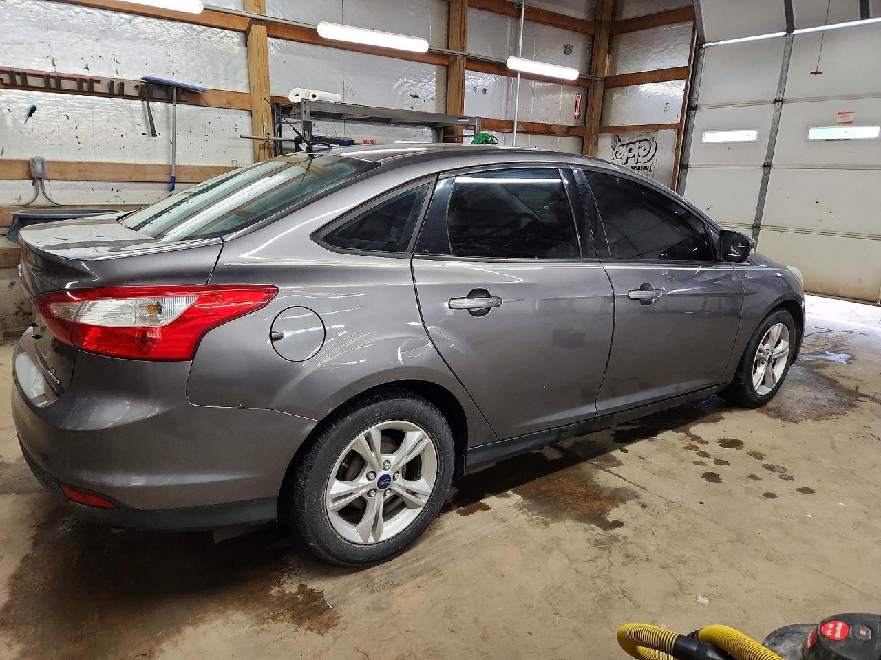 2014 Ford Focus Se Серый vin: 1FADP3F23EL332999