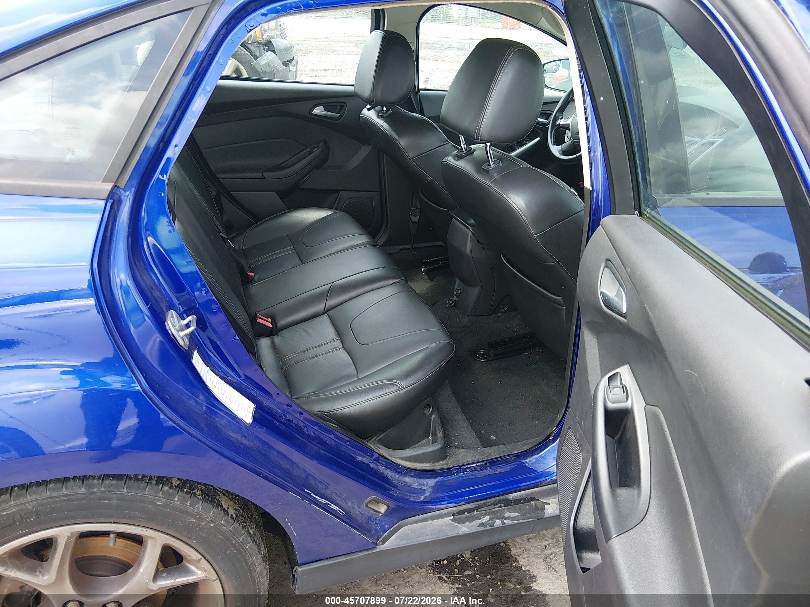 2014 Ford Focus Se Blue vin: 1FADP3F23EL333702