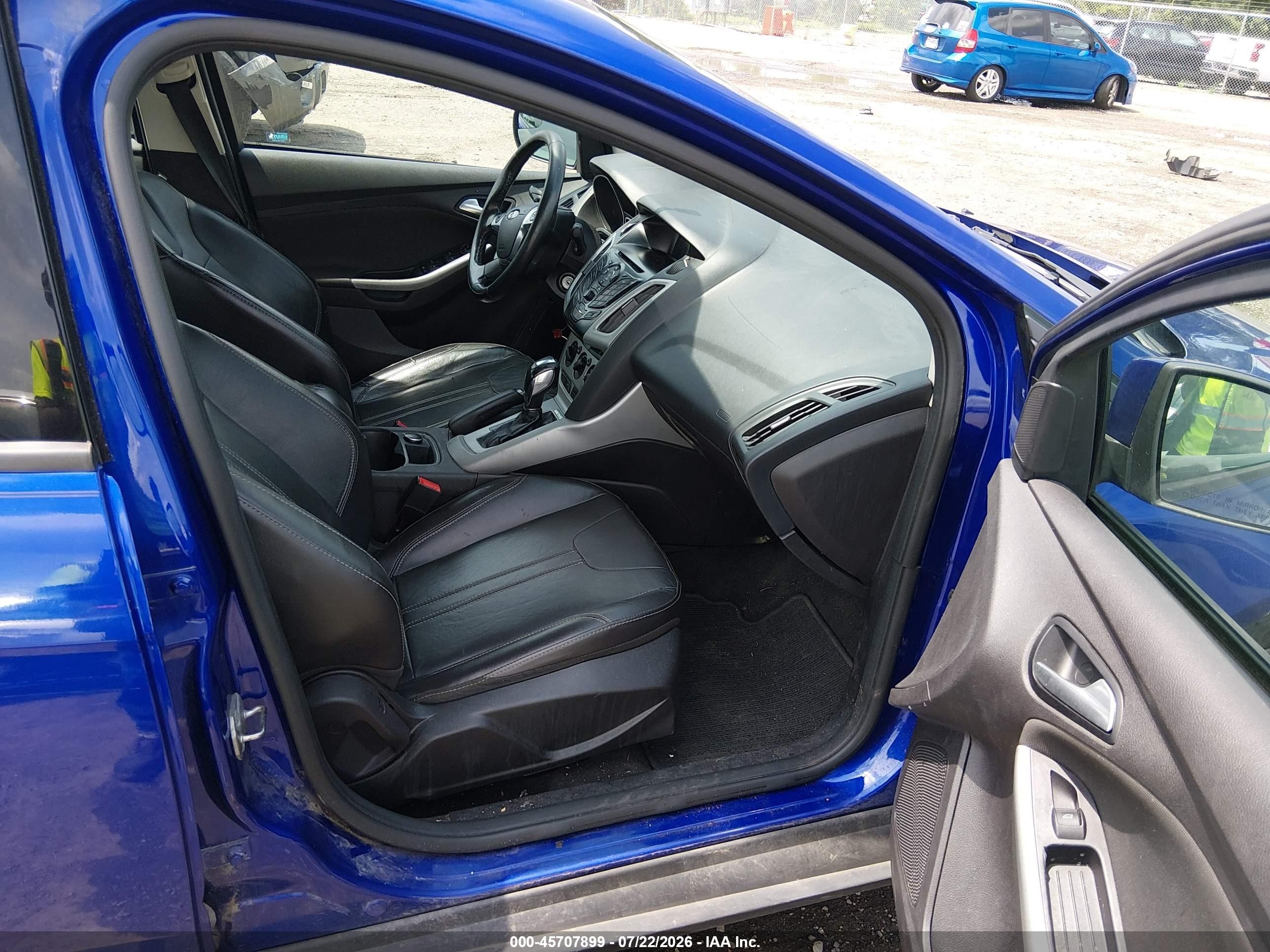 2014 Ford Focus Se Blue vin: 1FADP3F23EL333702