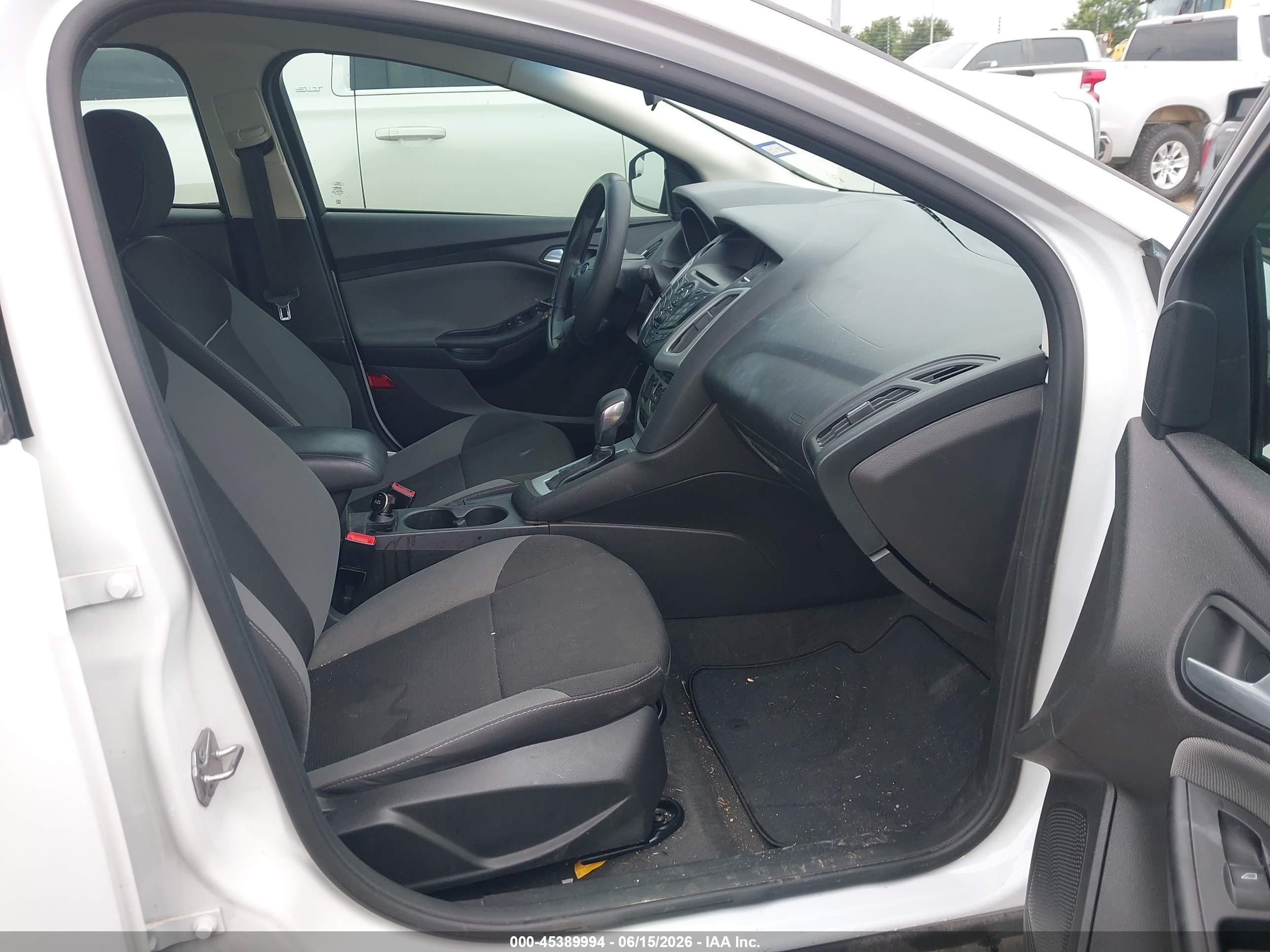 2014 Ford Focus Se White vin: 1FADP3F23EL348474