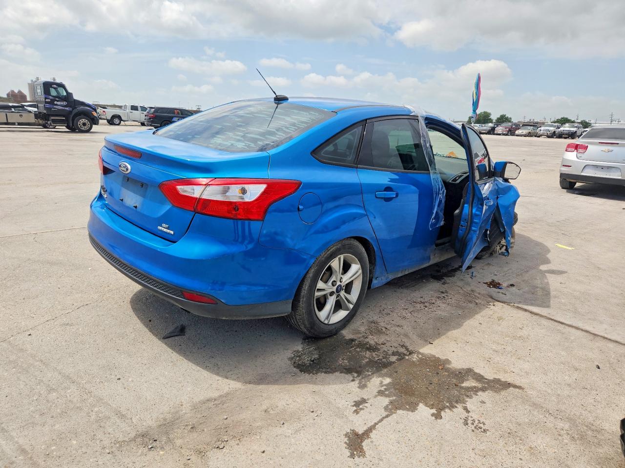 2014 Ford Focus Se Синий vin: 1FADP3F23EL368238