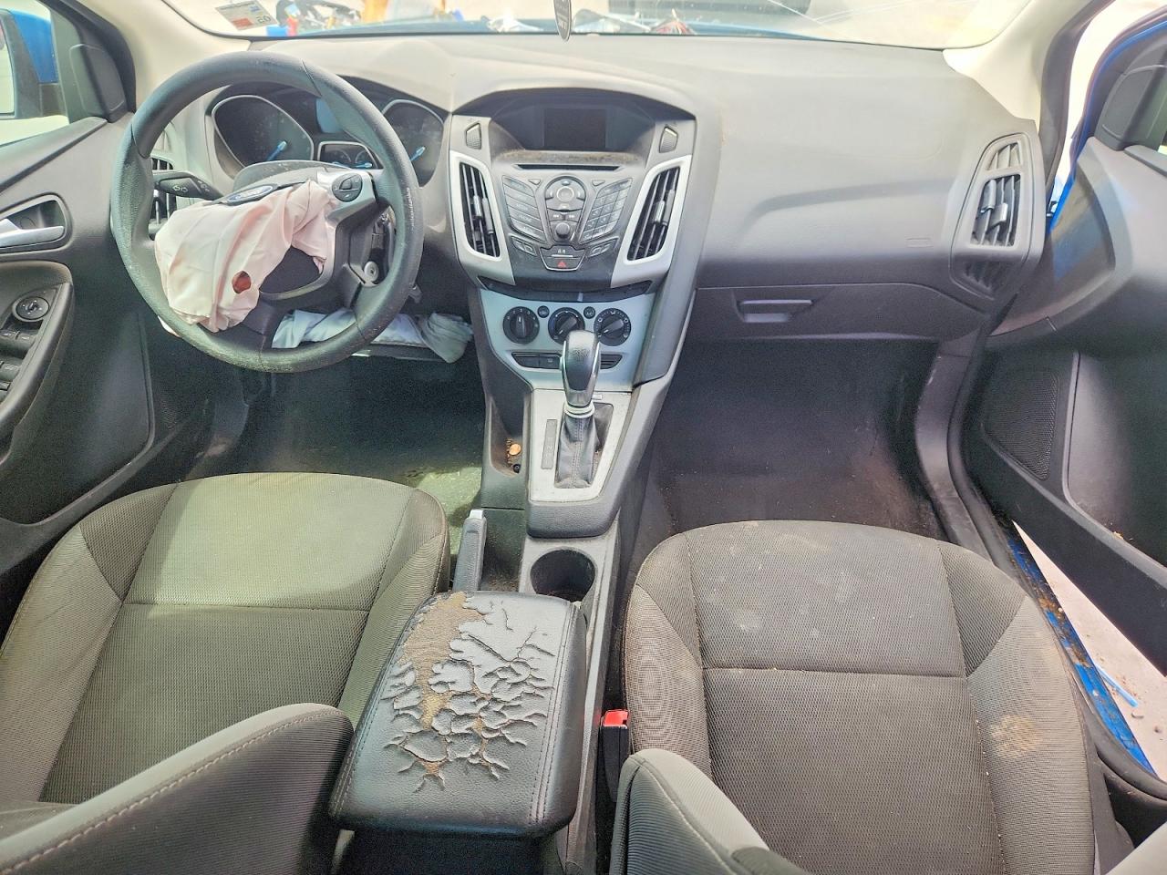 2014 Ford Focus Se Синий vin: 1FADP3F23EL368238