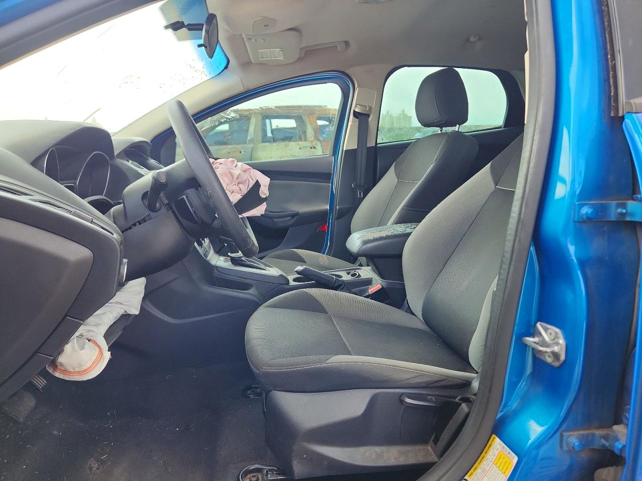 2014 Ford Focus Se Синий vin: 1FADP3F23EL368238