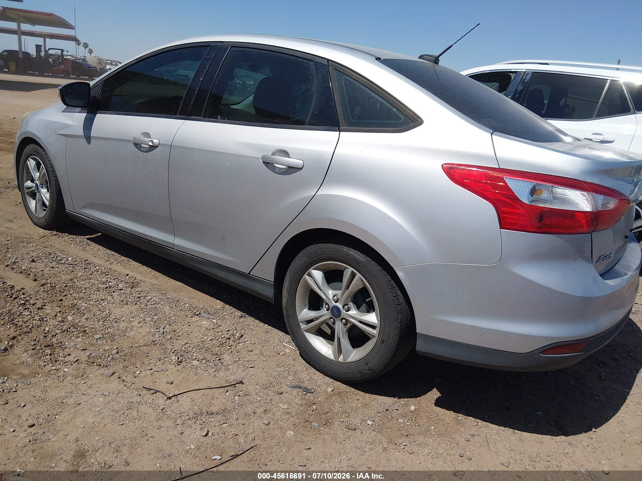 2014 Ford Focus Se Silver vin: 1FADP3F23EL374718