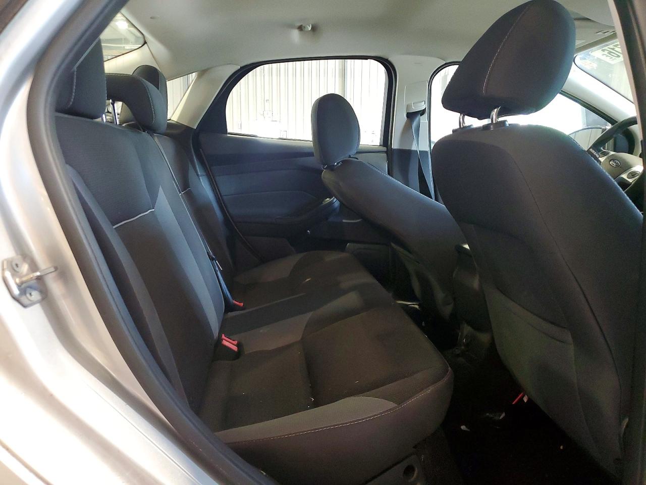 2014 Ford Focus Se Gray vin: 1FADP3F23EL379613