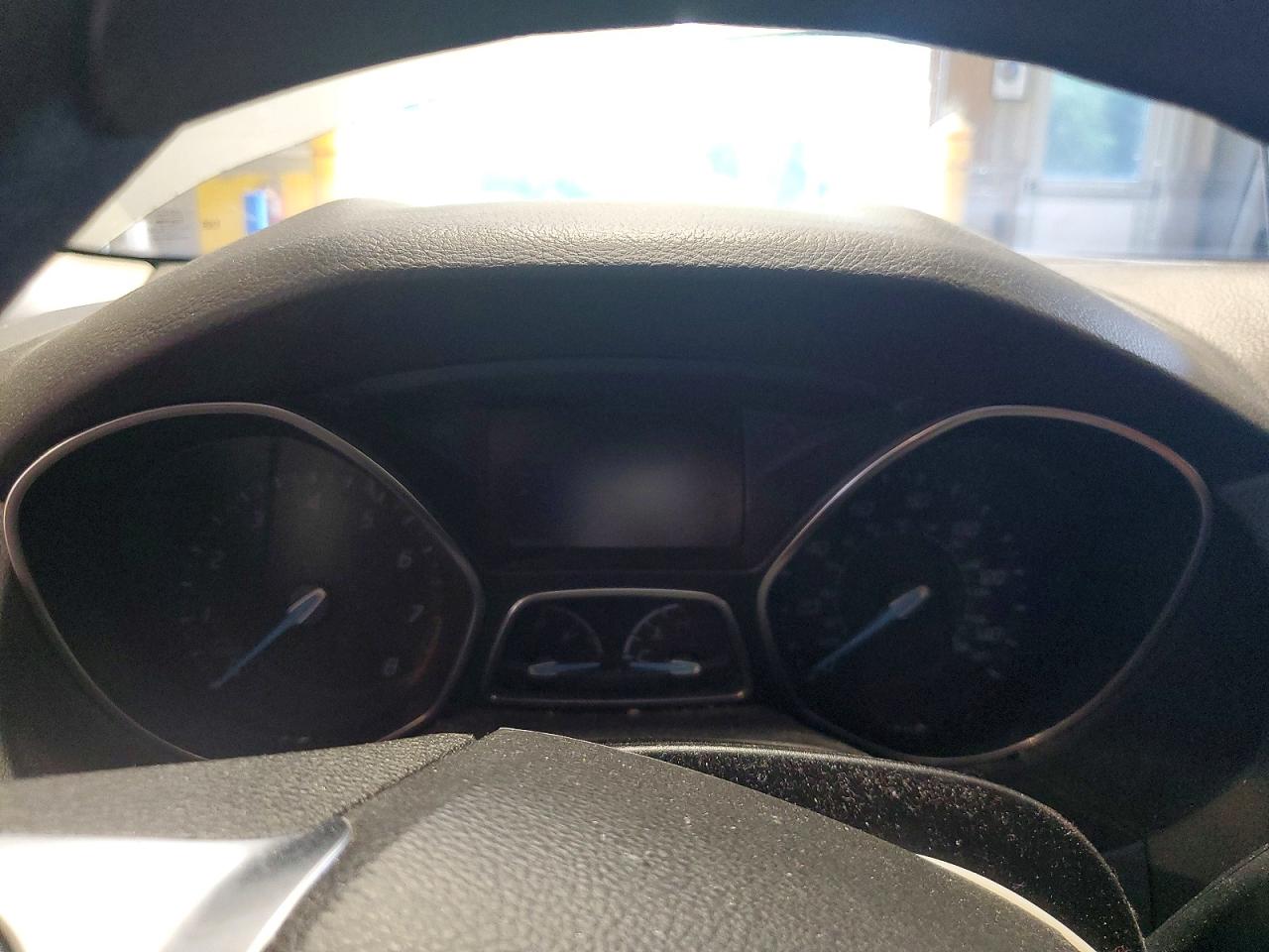 2014 Ford Focus Se Gray vin: 1FADP3F23EL379613