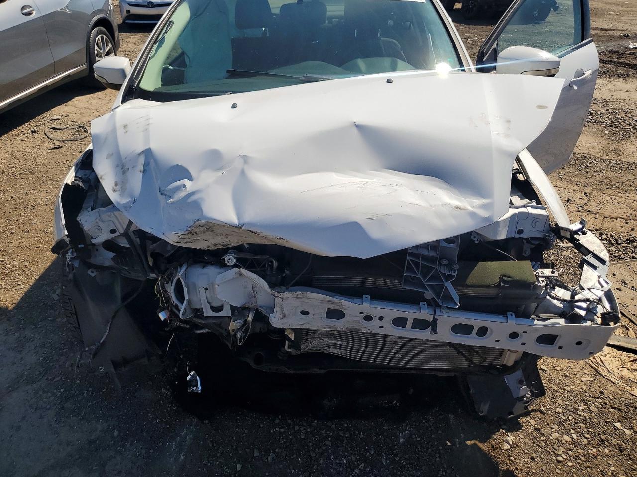 2014 Ford Focus Se White vin: 1FADP3F23EL389557