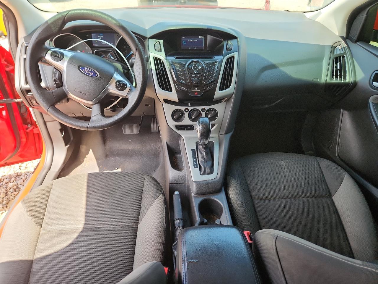 2014 Ford Focus Se Красный vin: 1FADP3F23EL392569