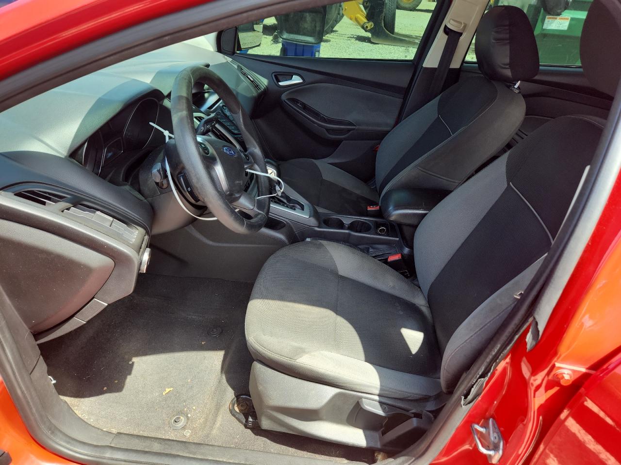 2014 Ford Focus Se Красный vin: 1FADP3F23EL392569