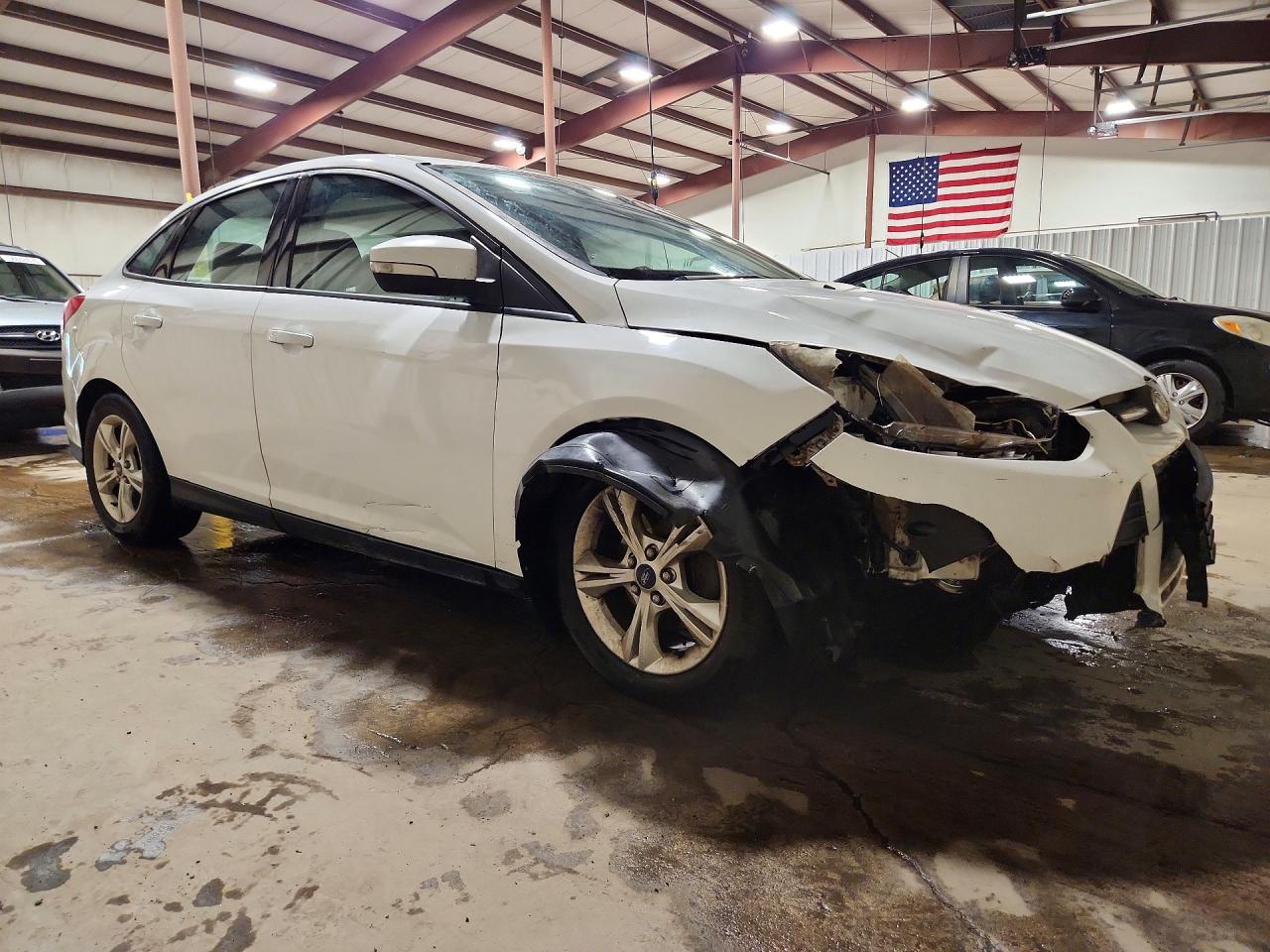2014 Ford Focus Se Белый vin: 1FADP3F23EL395732