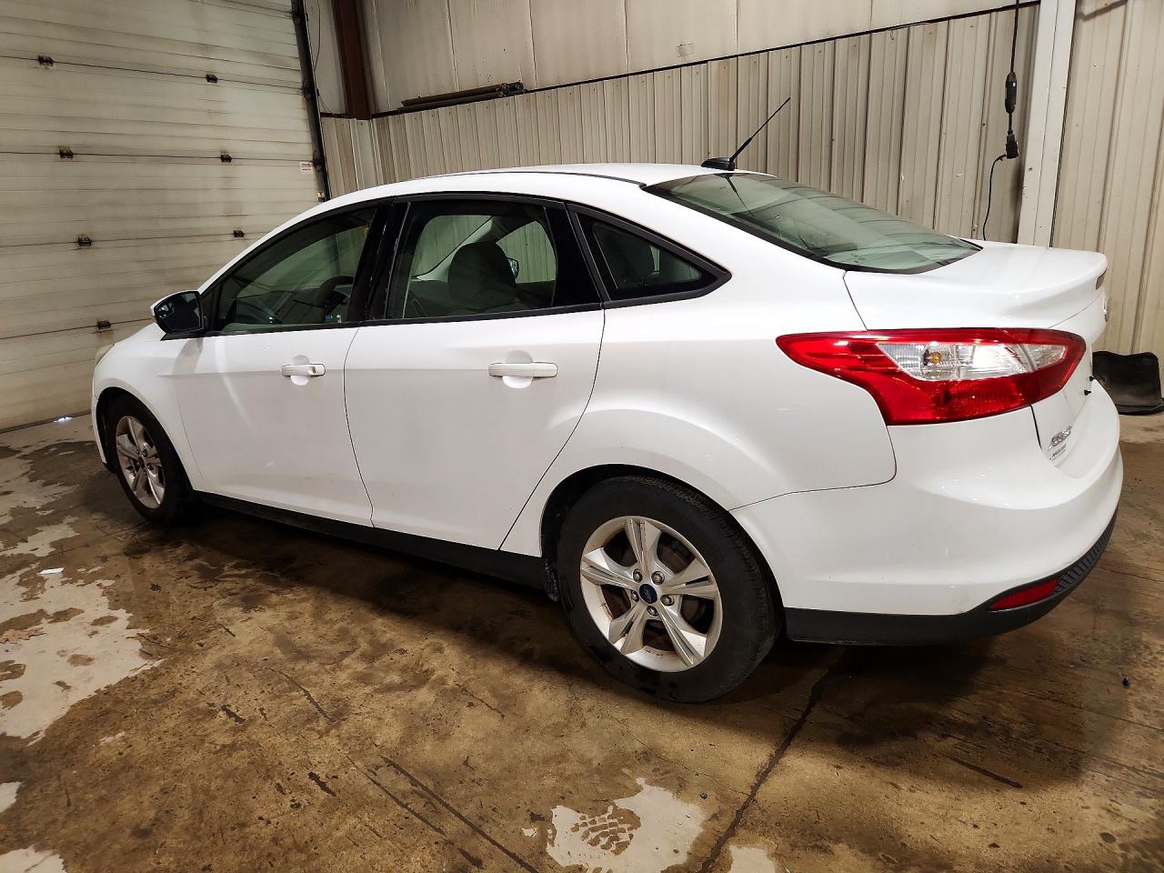 2014 Ford Focus Se Белый vin: 1FADP3F23EL395732