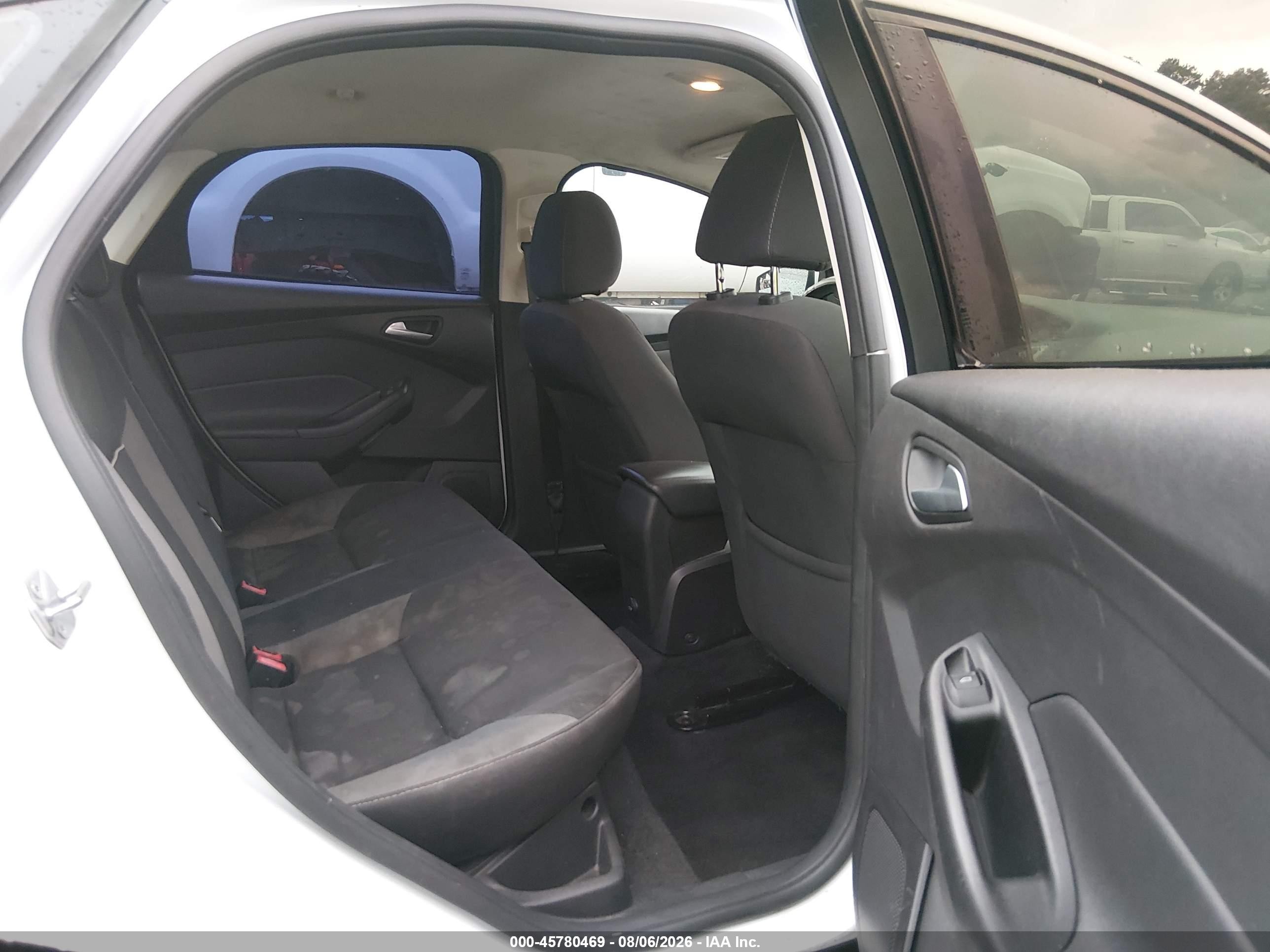 2014 Ford Focus Se White vin: 1FADP3F23EL409676
