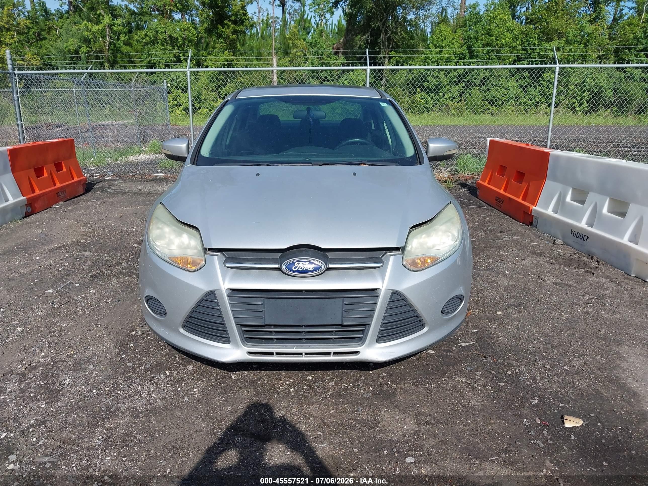 2014 Ford Focus Se Silver vin: 1FADP3F23EL410293