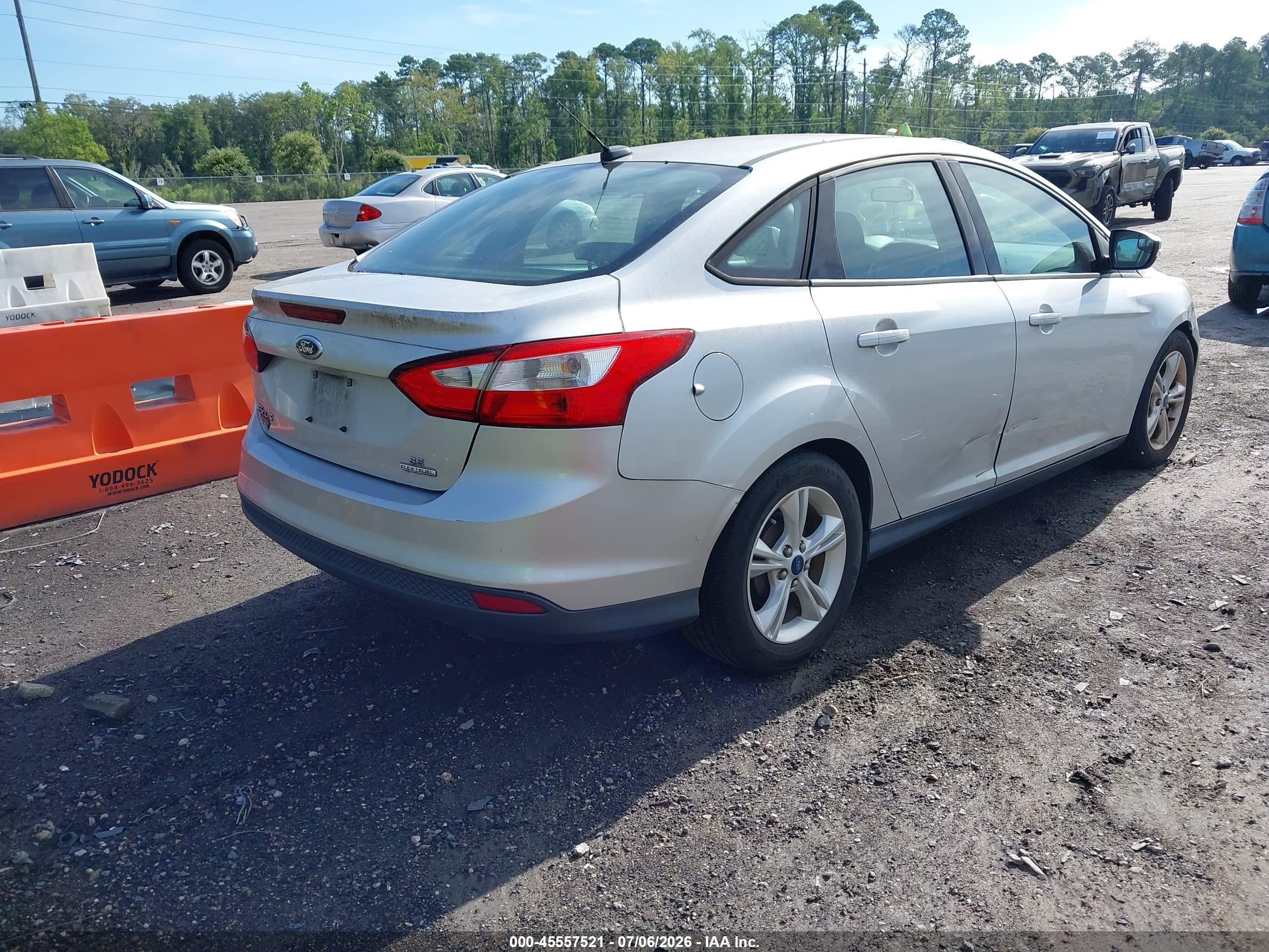 2014 Ford Focus Se Silver vin: 1FADP3F23EL410293