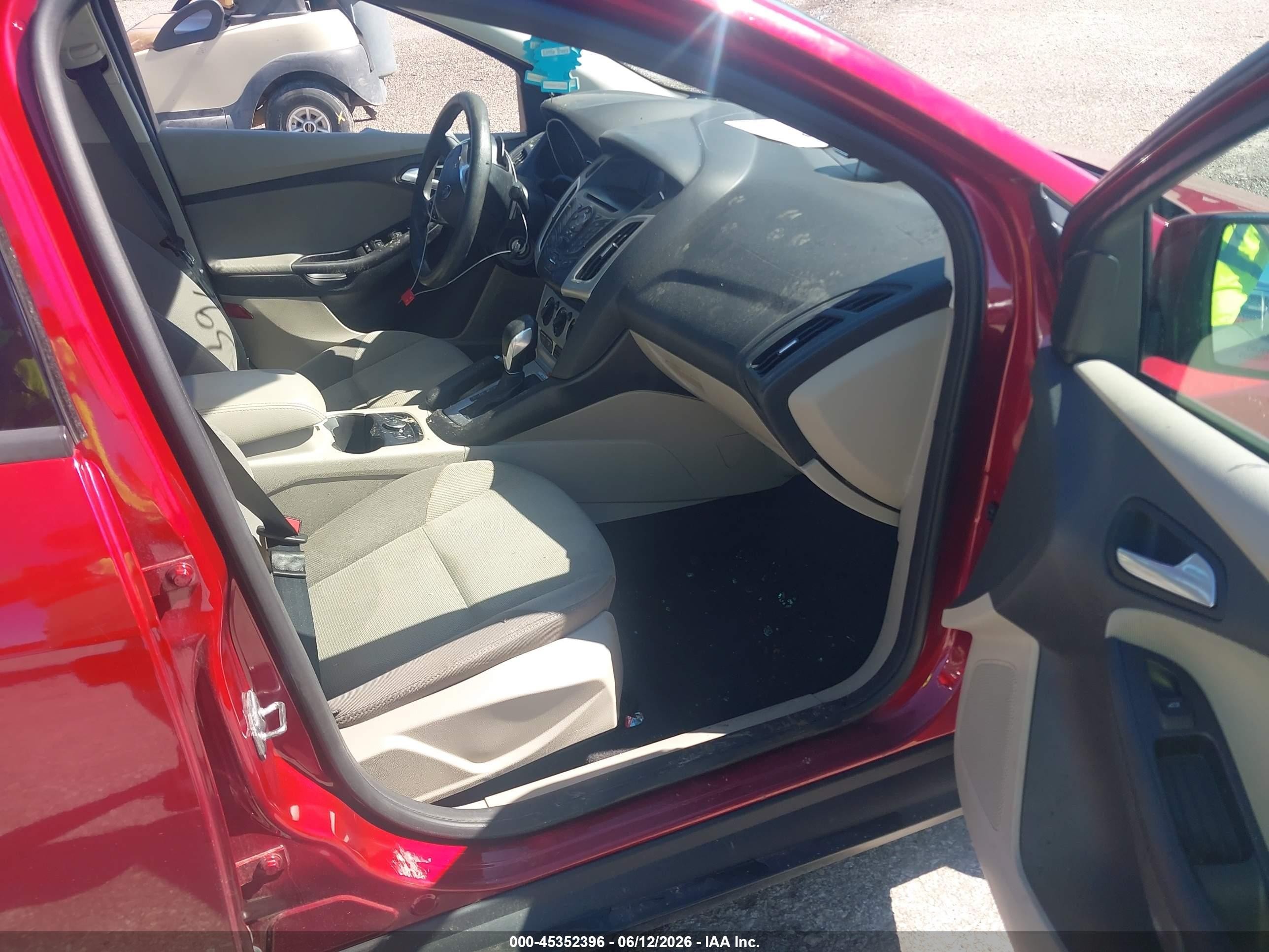 2014 Ford Focus Se Red vin: 1FADP3F23EL419222