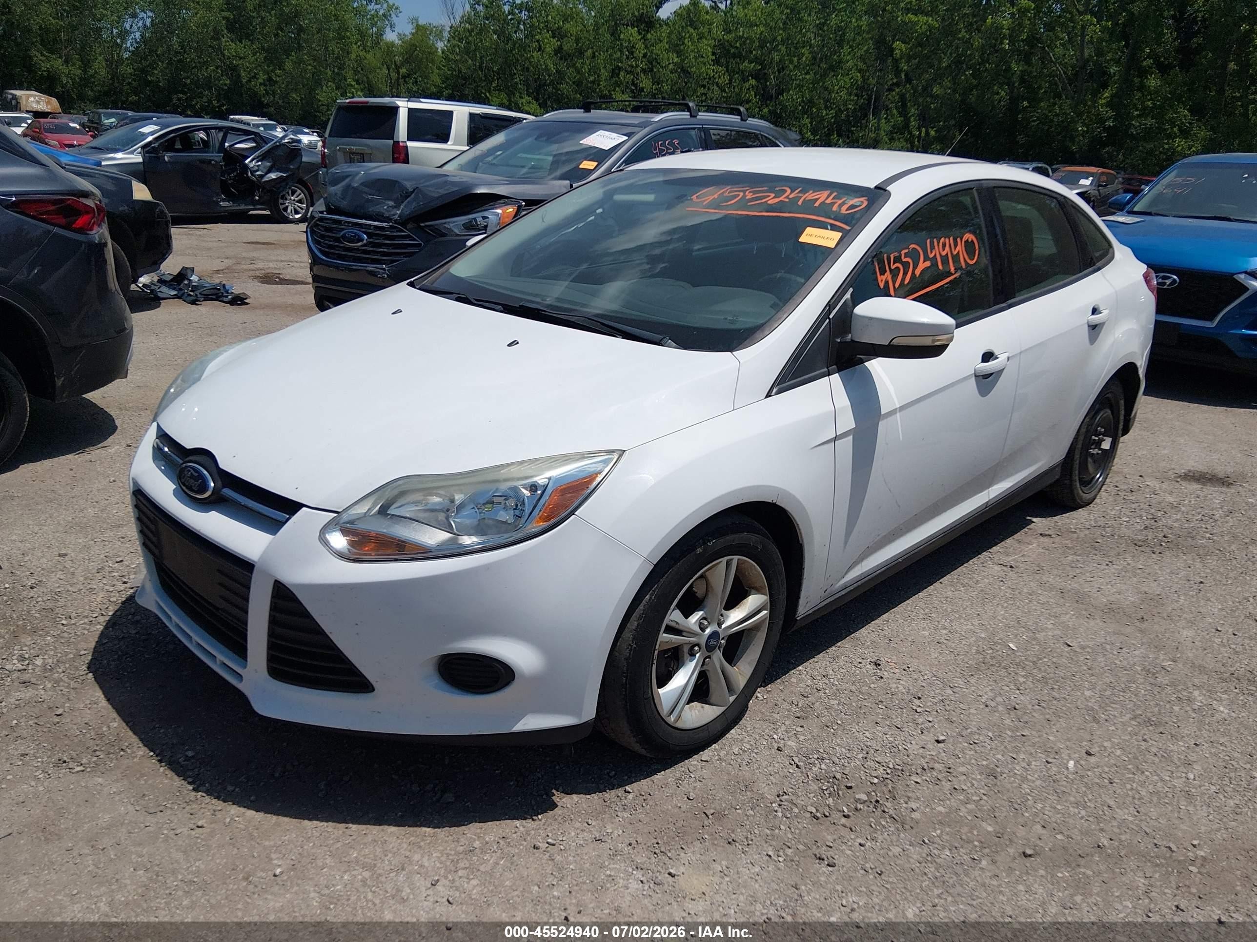2014 Ford Focus Se Белый vin: 1FADP3F23EL425134