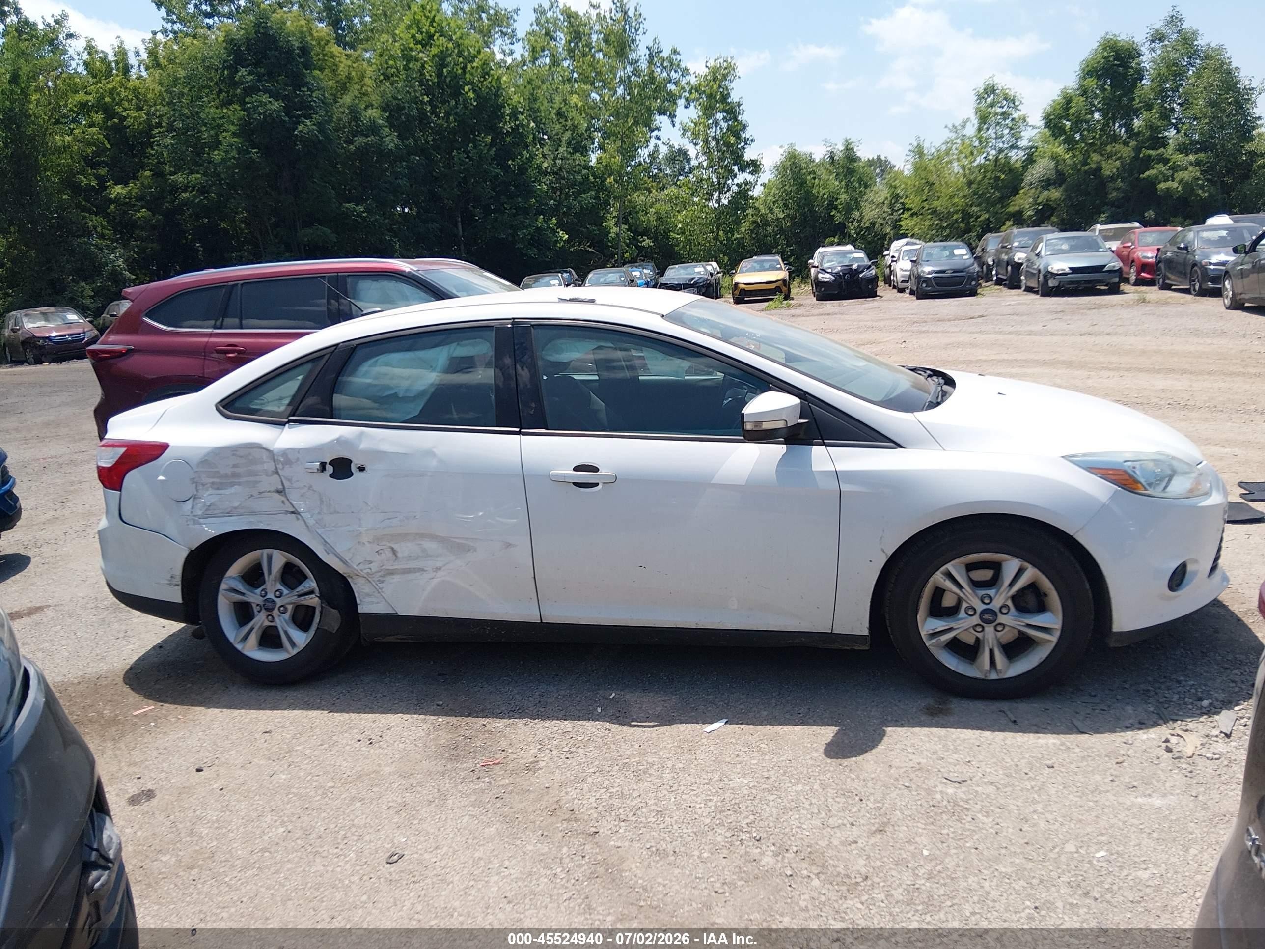 2014 Ford Focus Se Белый vin: 1FADP3F23EL425134