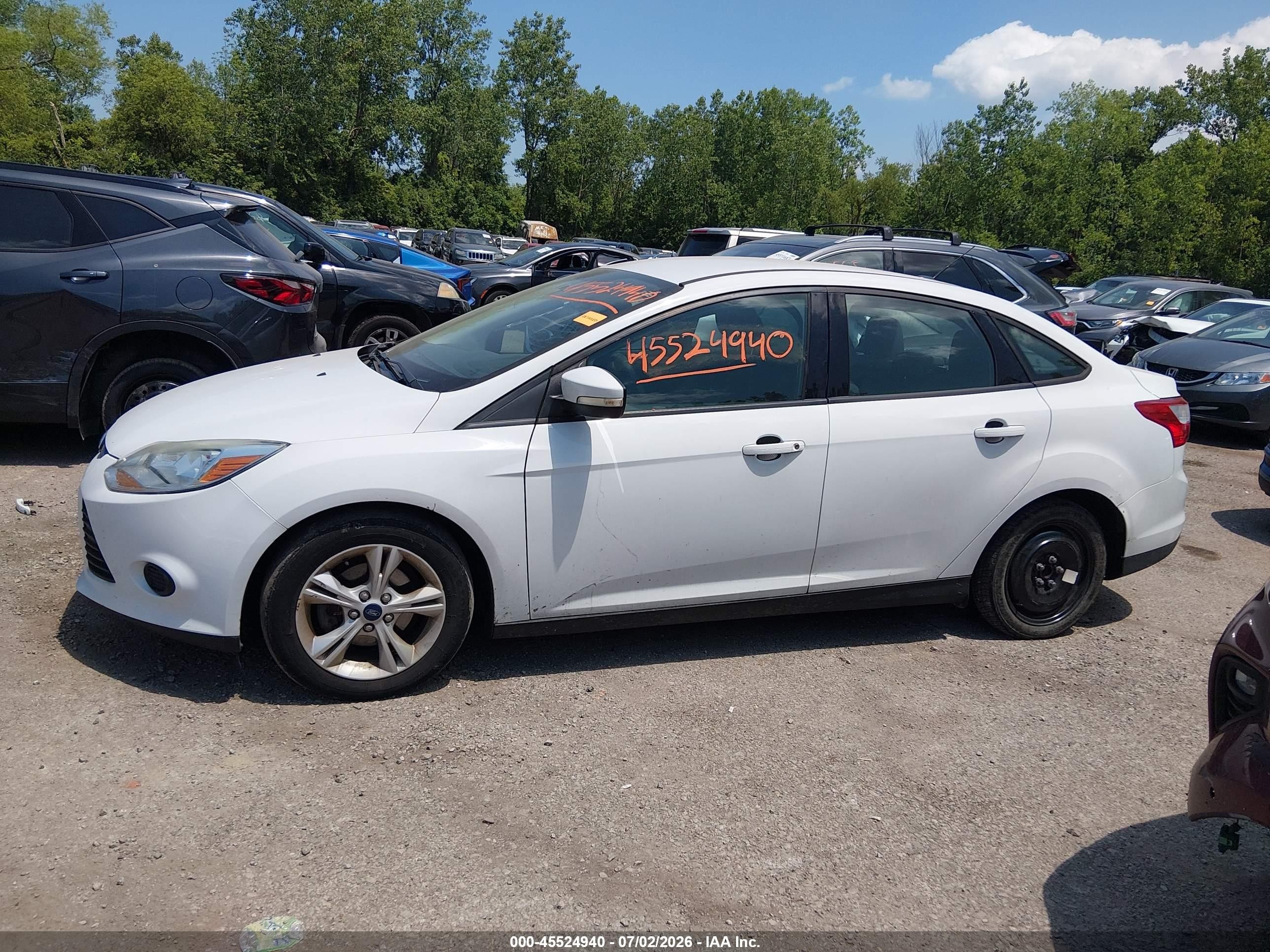 2014 Ford Focus Se Белый vin: 1FADP3F23EL425134