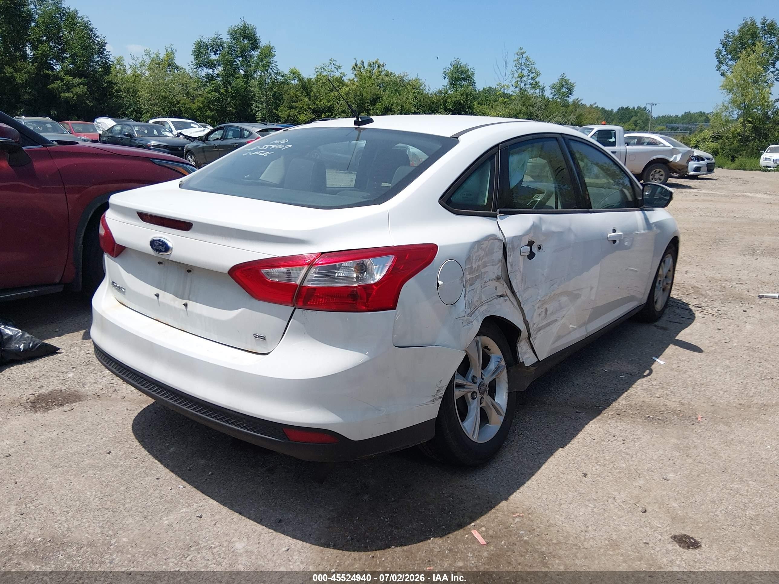2014 Ford Focus Se Белый vin: 1FADP3F23EL425134