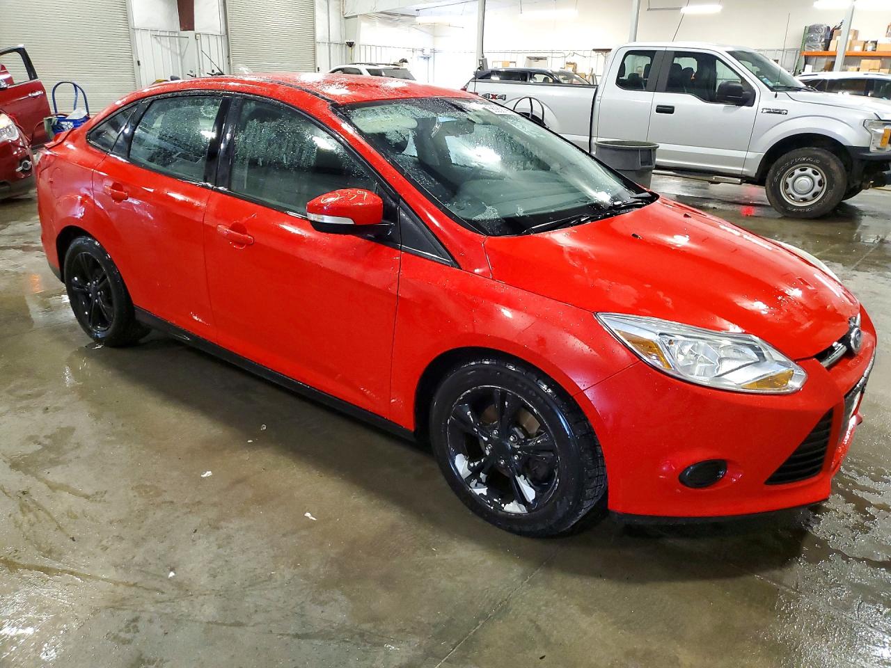 2014 Ford Focus Se Красный vin: 1FADP3F23EL432018