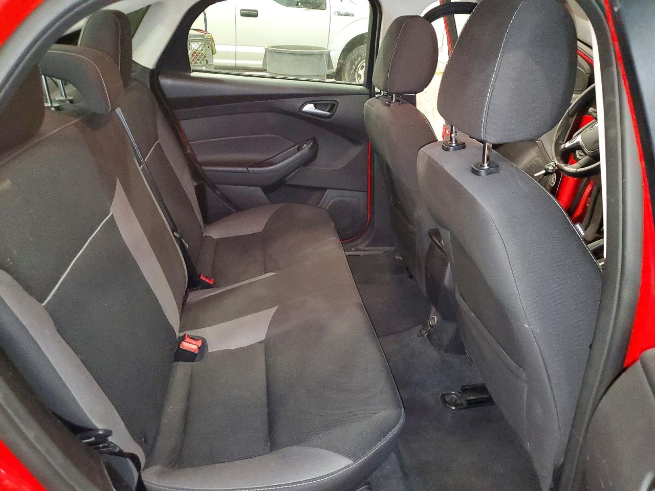 2014 Ford Focus Se Красный vin: 1FADP3F23EL432018