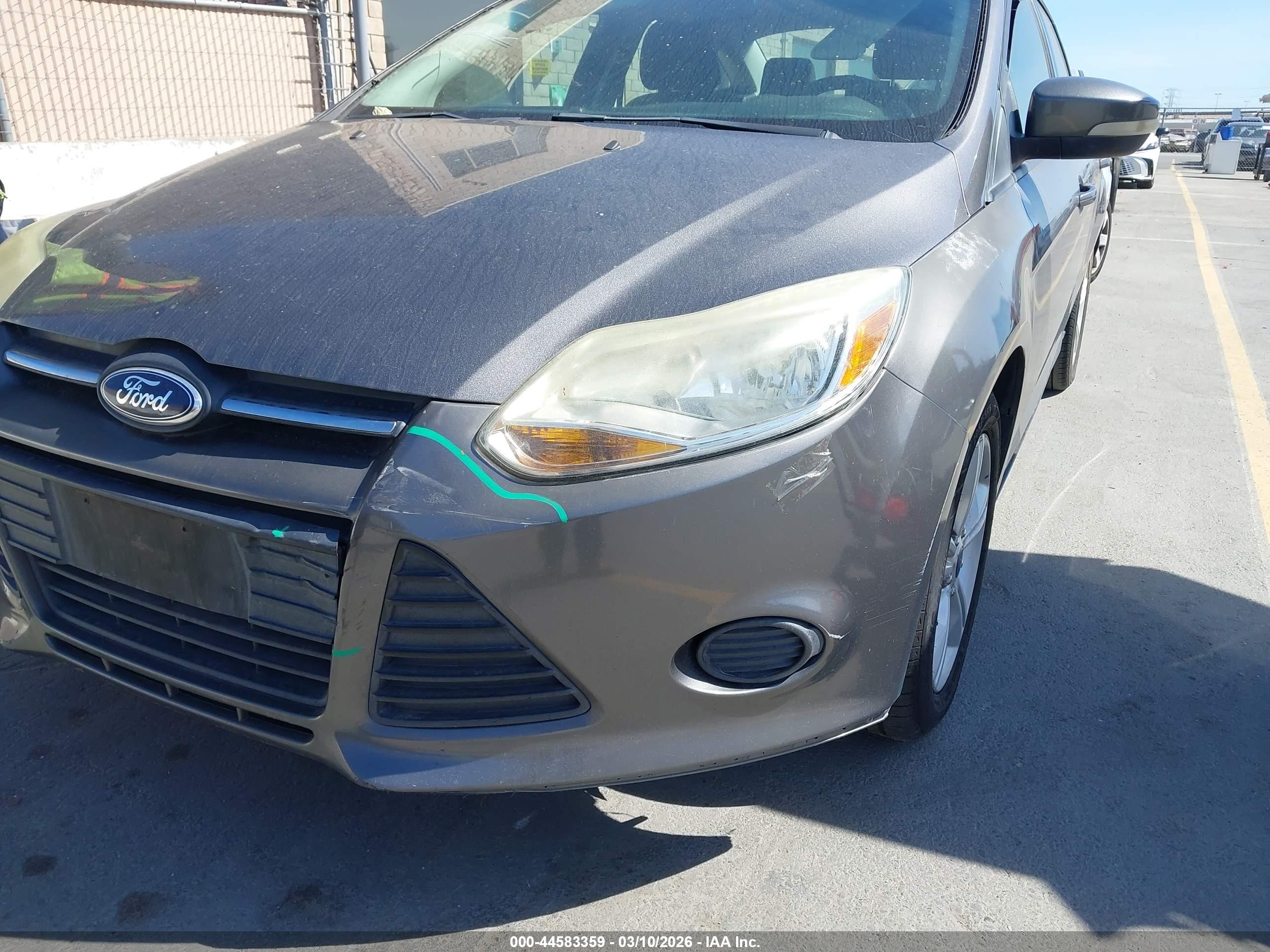 2014 Ford Focus Se Gray vin: 1FADP3F23EL455699