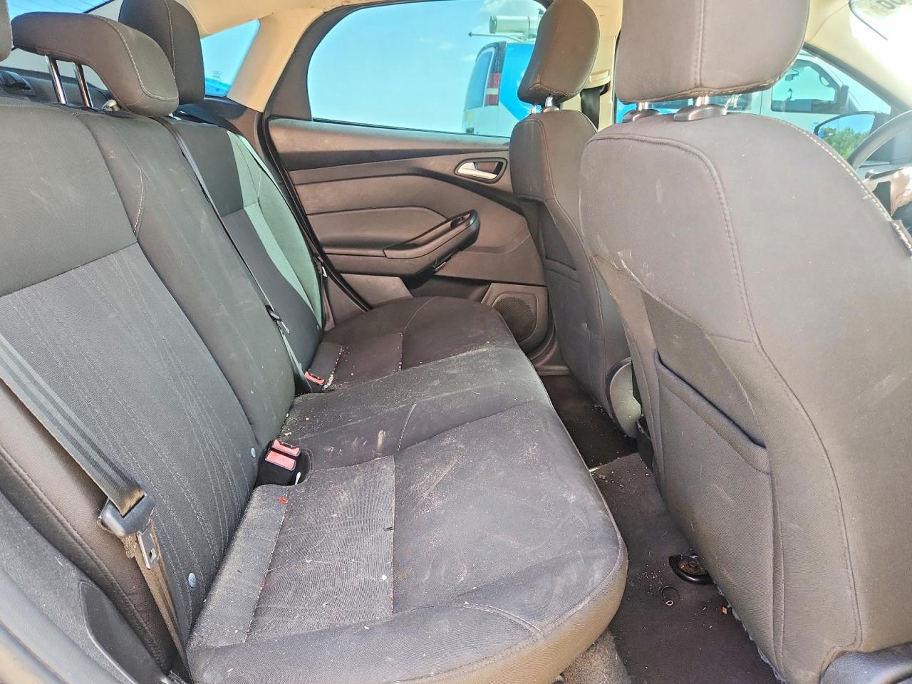 2015 Ford Focus Se Gray vin: 1FADP3F23FL200648
