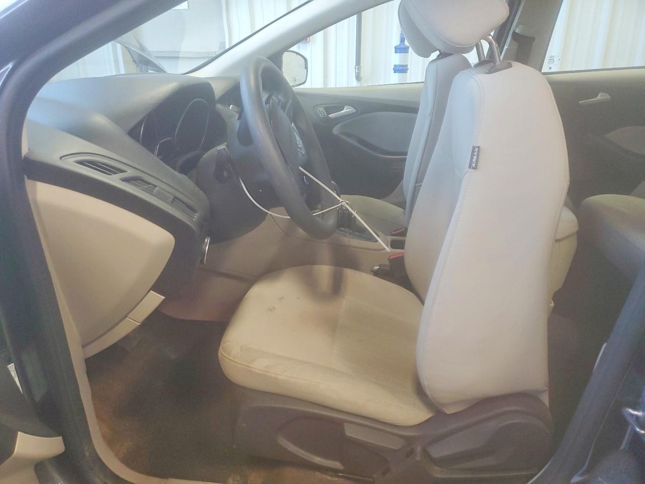 2015 Ford Focus Se Gray vin: 1FADP3F23FL226540