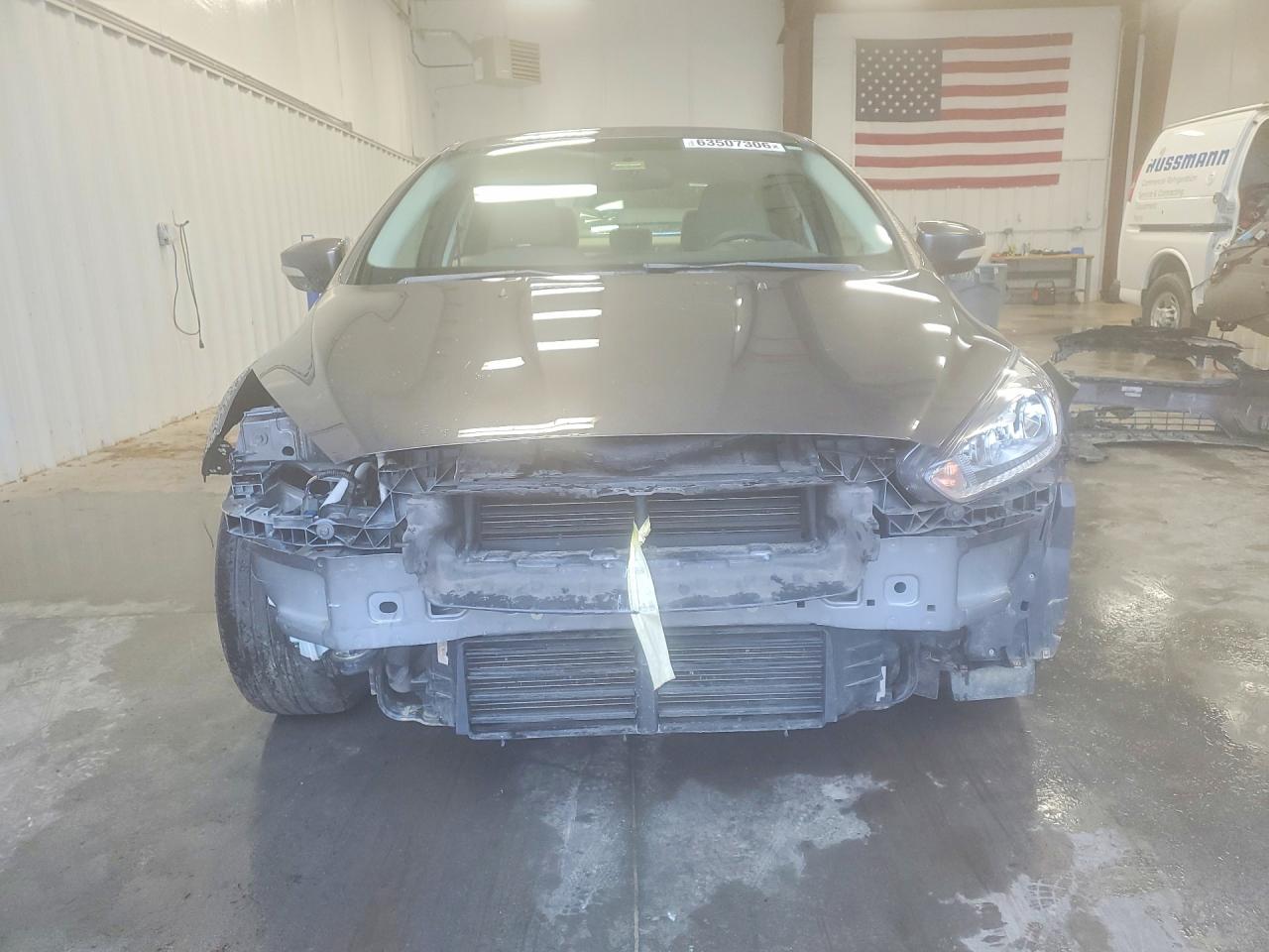 2015 Ford Focus Se Gray vin: 1FADP3F23FL226540