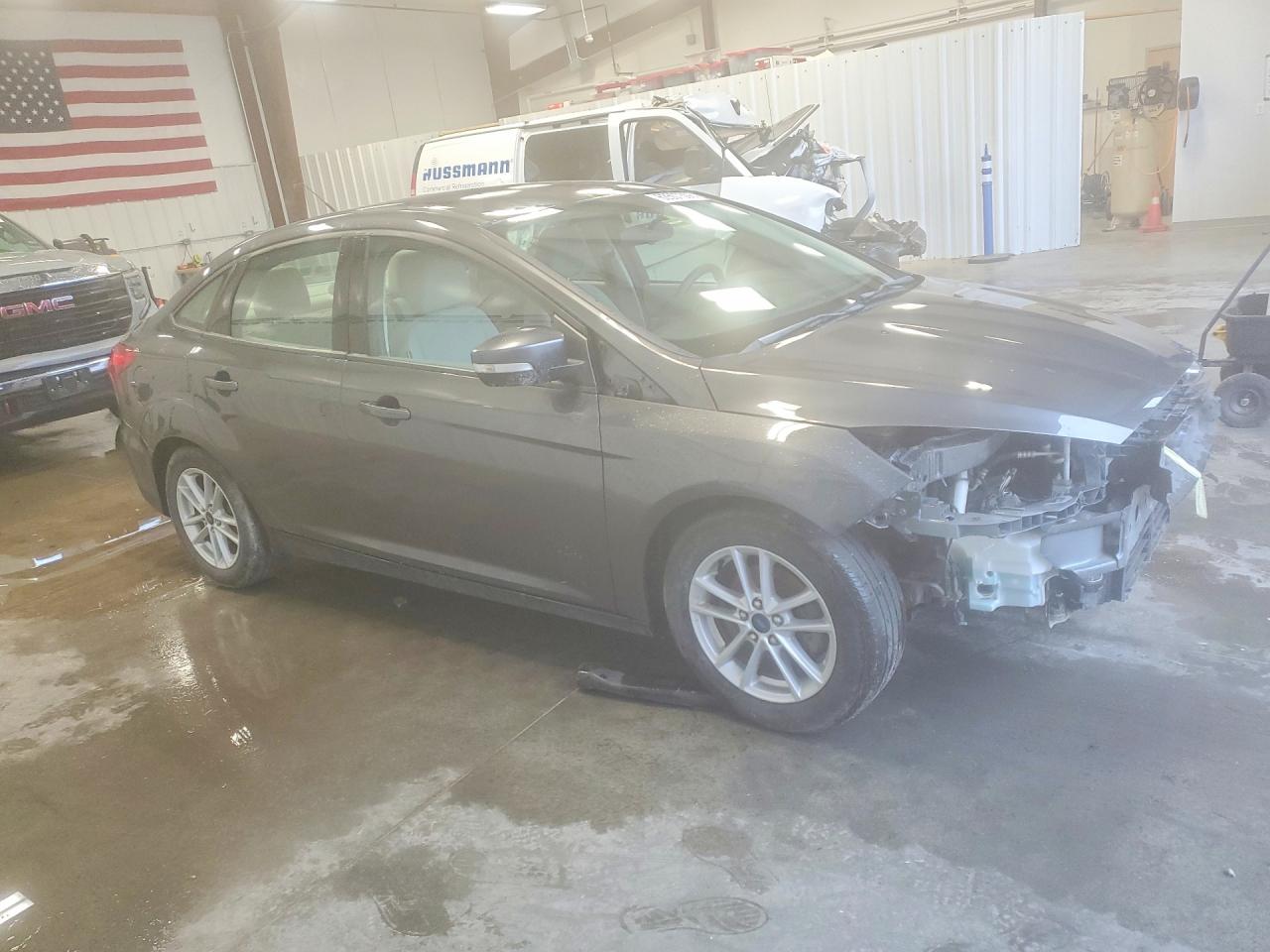 2015 Ford Focus Se Gray vin: 1FADP3F23FL226540