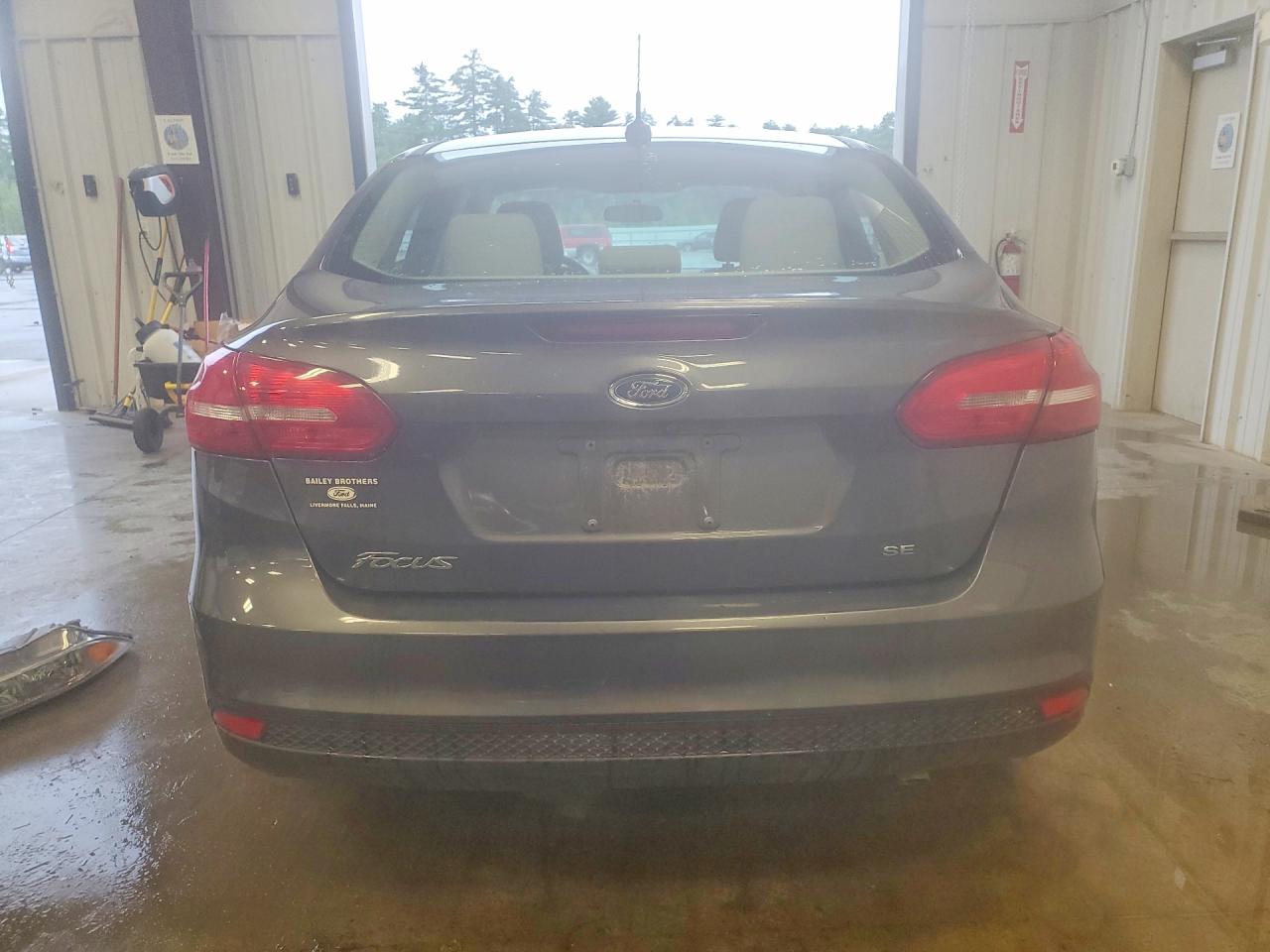 2015 Ford Focus Se Gray vin: 1FADP3F23FL226540