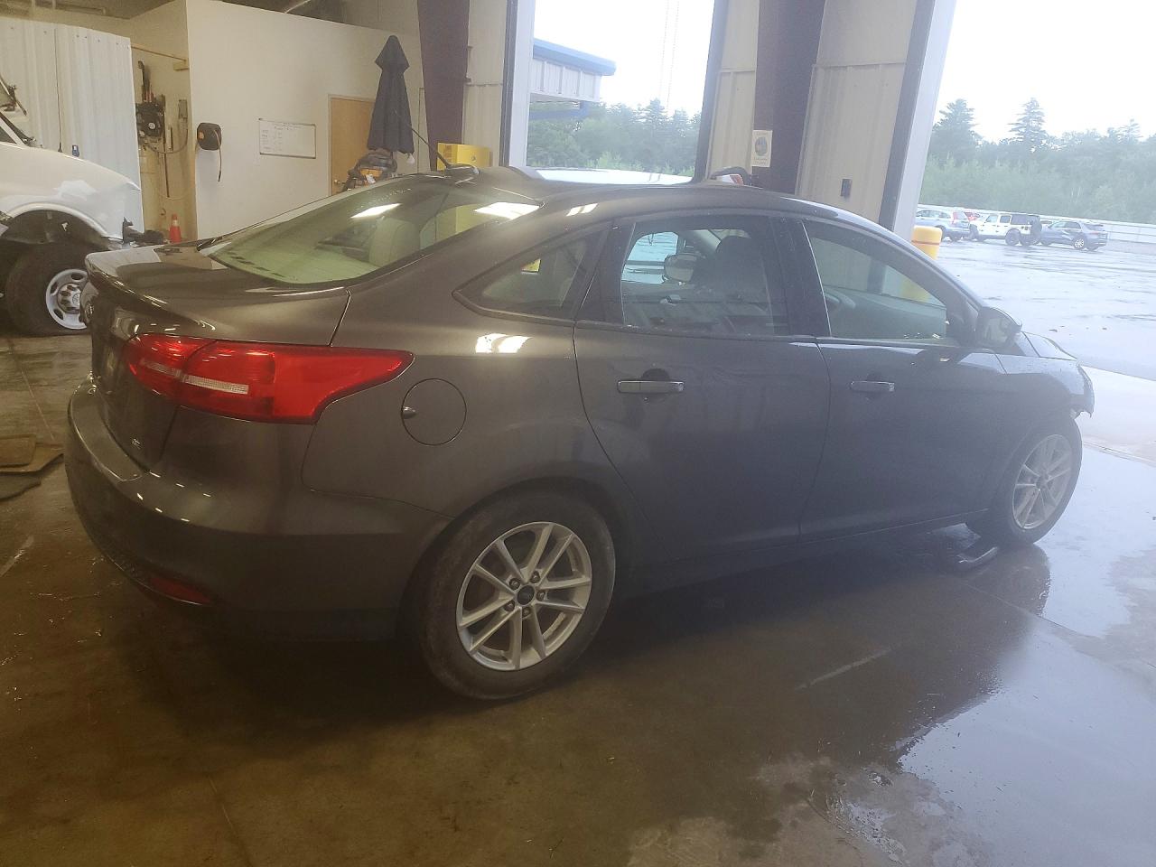 2015 Ford Focus Se Gray vin: 1FADP3F23FL226540