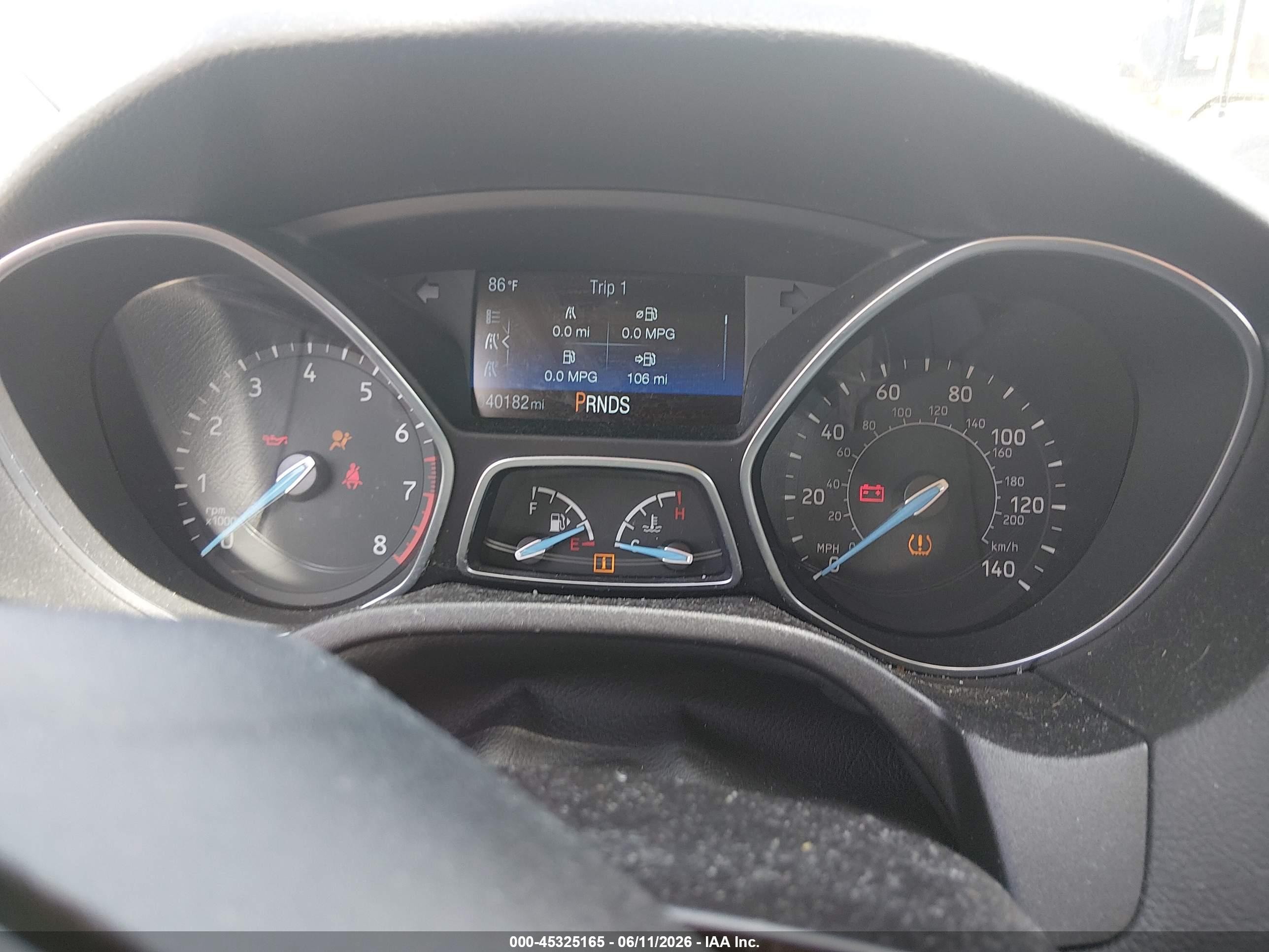2015 Ford Focus Se Серебряный vin: 1FADP3F23FL229678