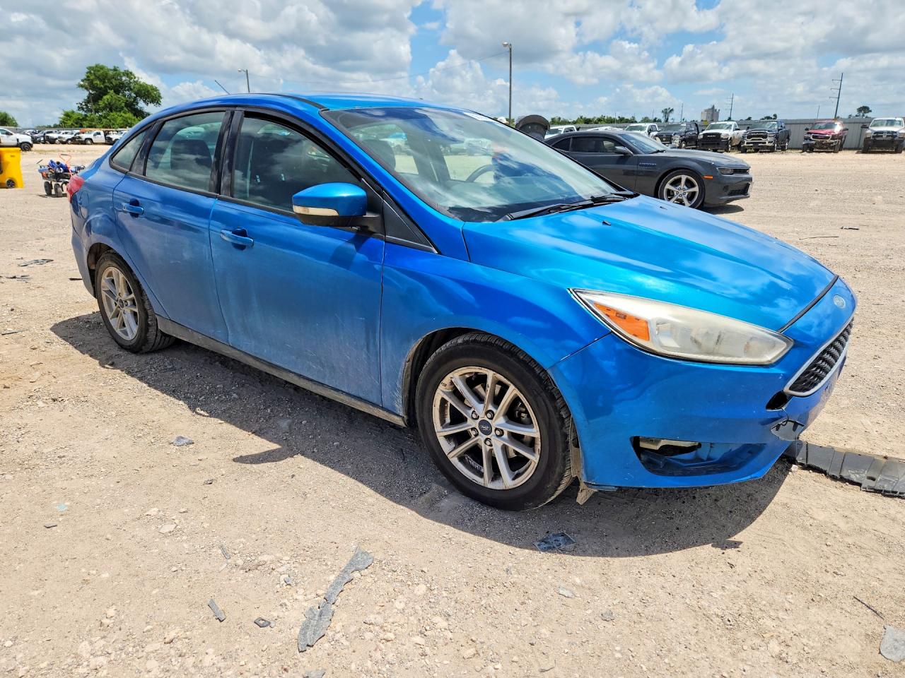 2015 Ford Focus Se Blue vin: 1FADP3F23FL231009