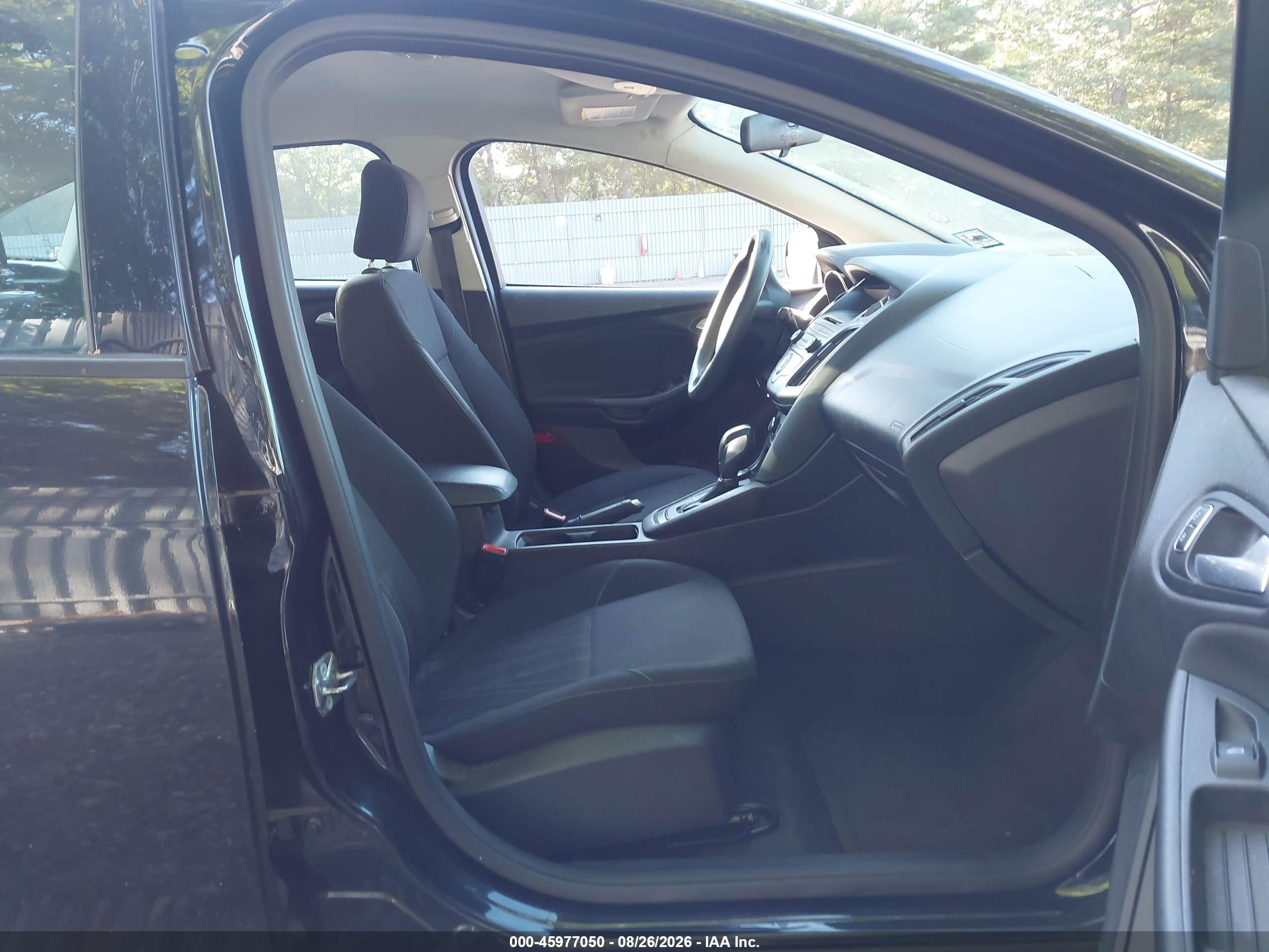 2015 Ford Focus Se Black vin: 1FADP3F23FL242494