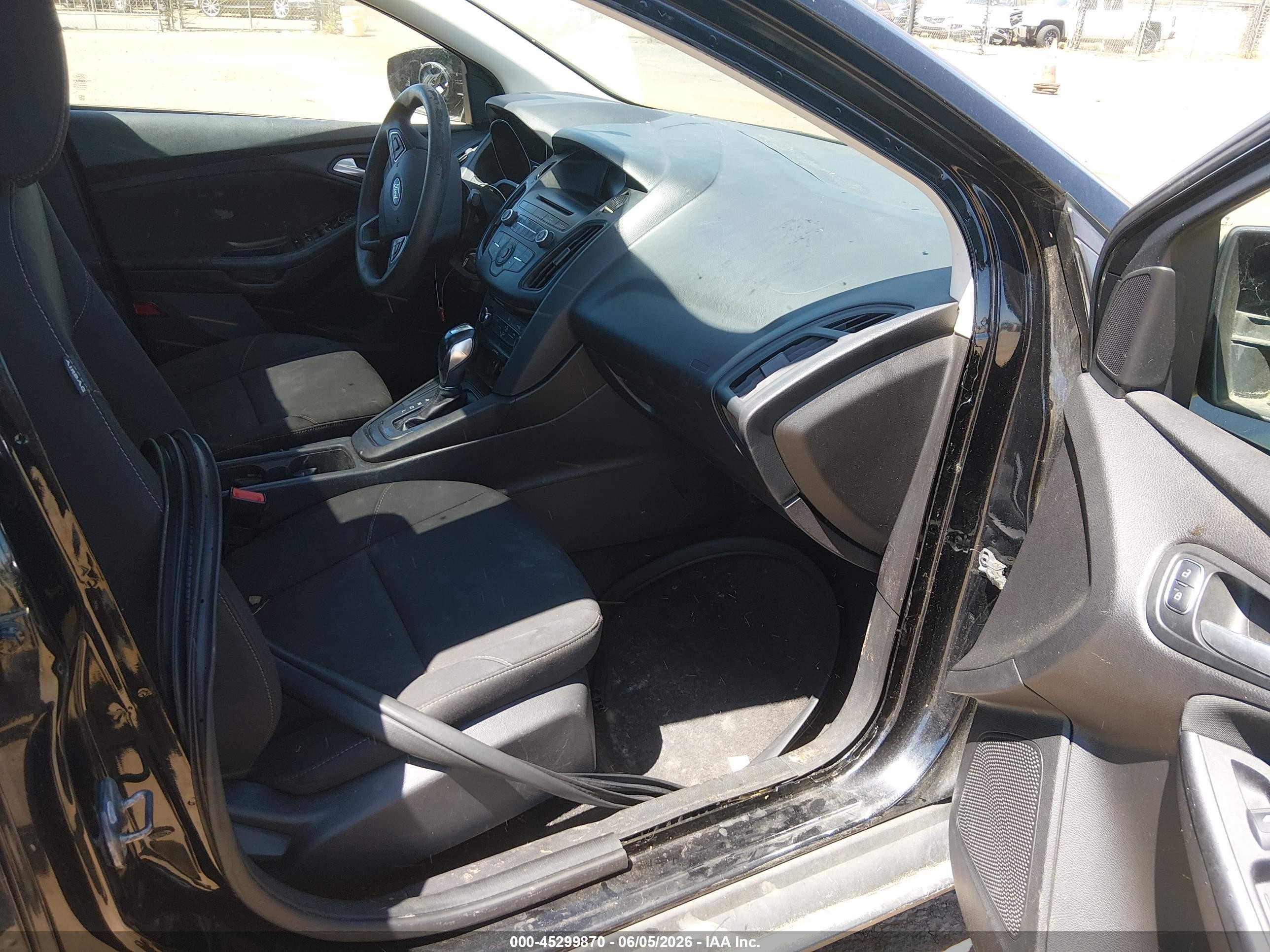 2015 Ford Focus Se Black vin: 1FADP3F23FL244035