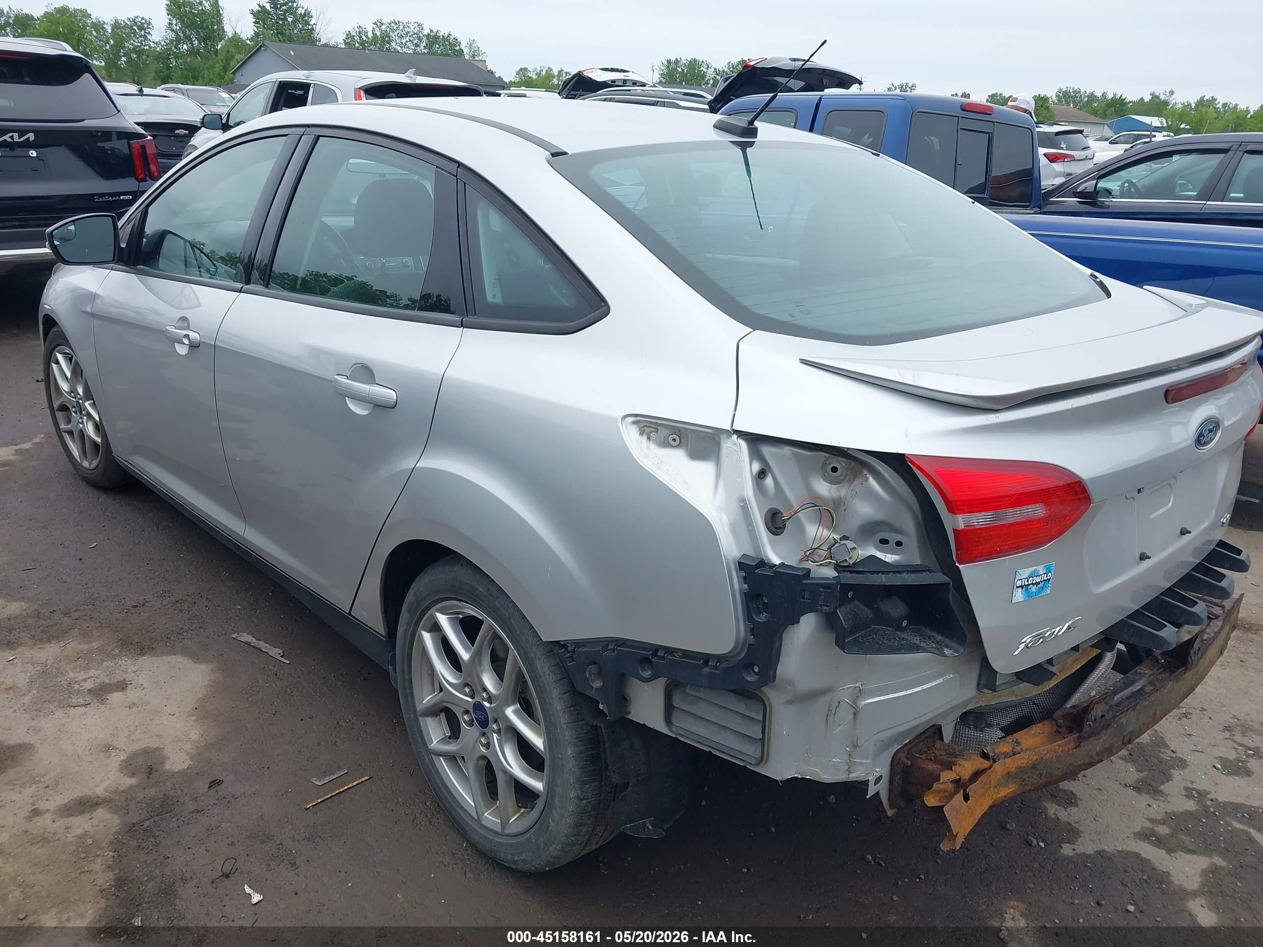 2015 Ford Focus Se Silver vin: 1FADP3F23FL247579