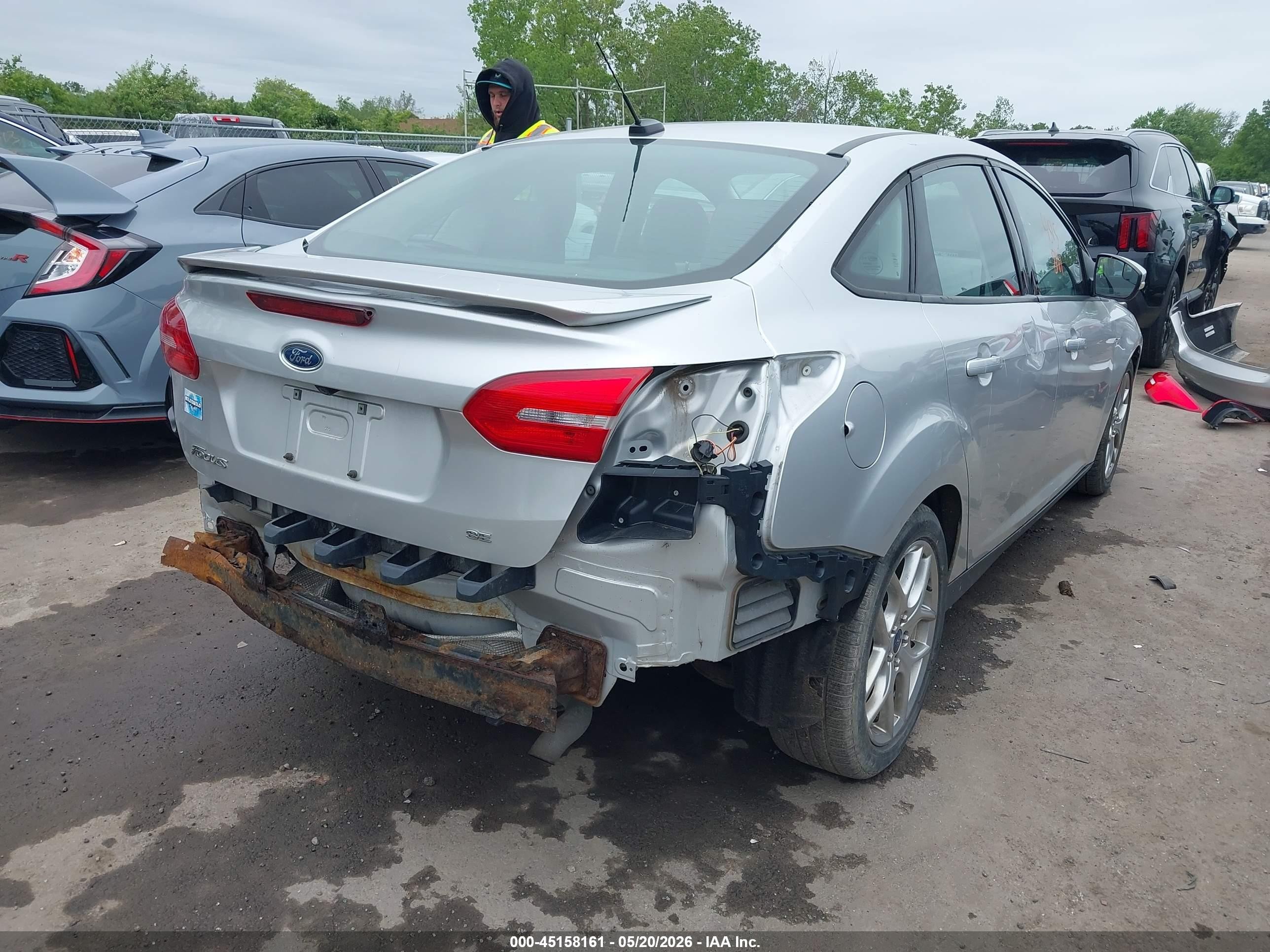 2015 Ford Focus Se Silver vin: 1FADP3F23FL247579