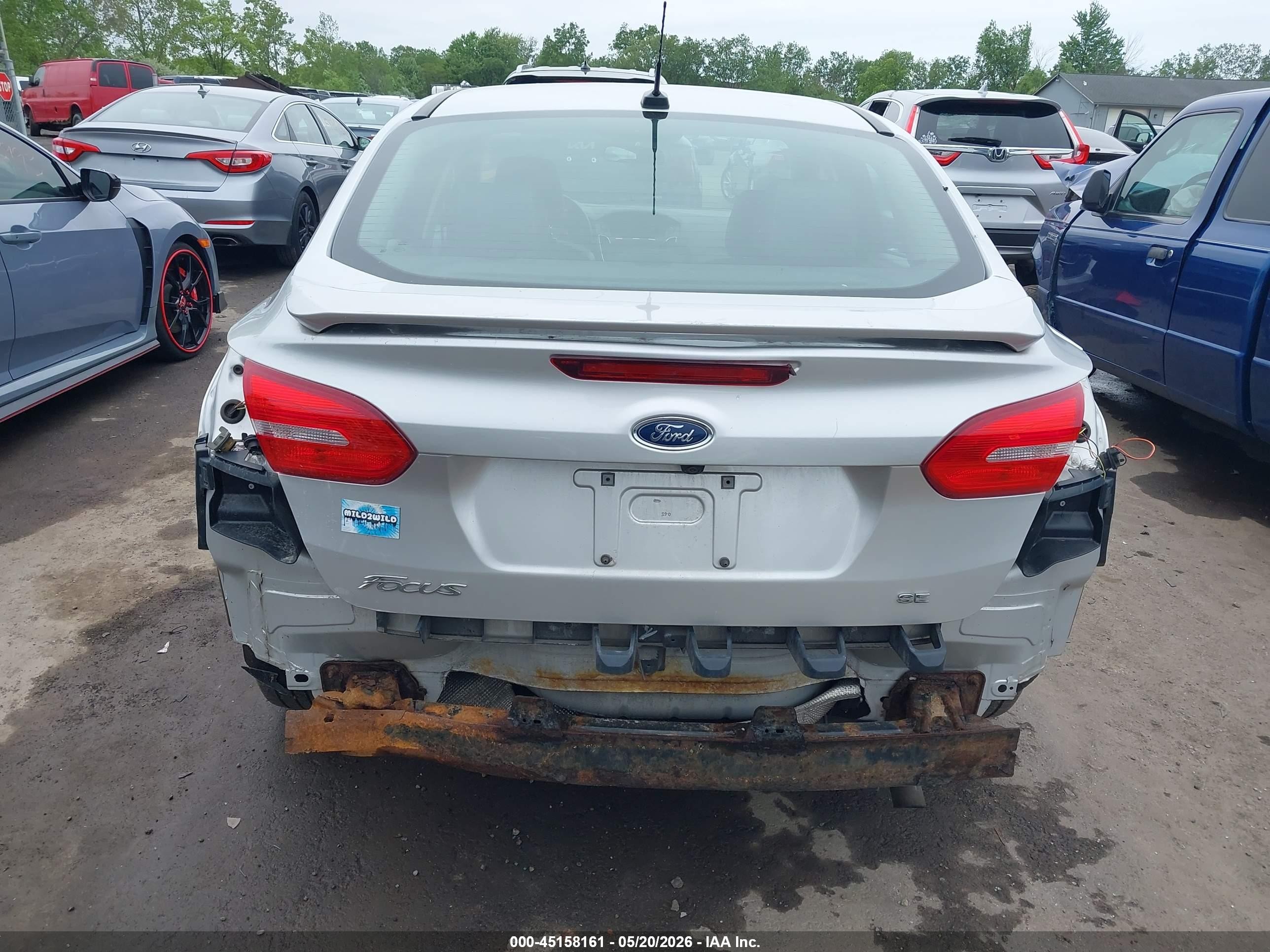 2015 Ford Focus Se Silver vin: 1FADP3F23FL247579