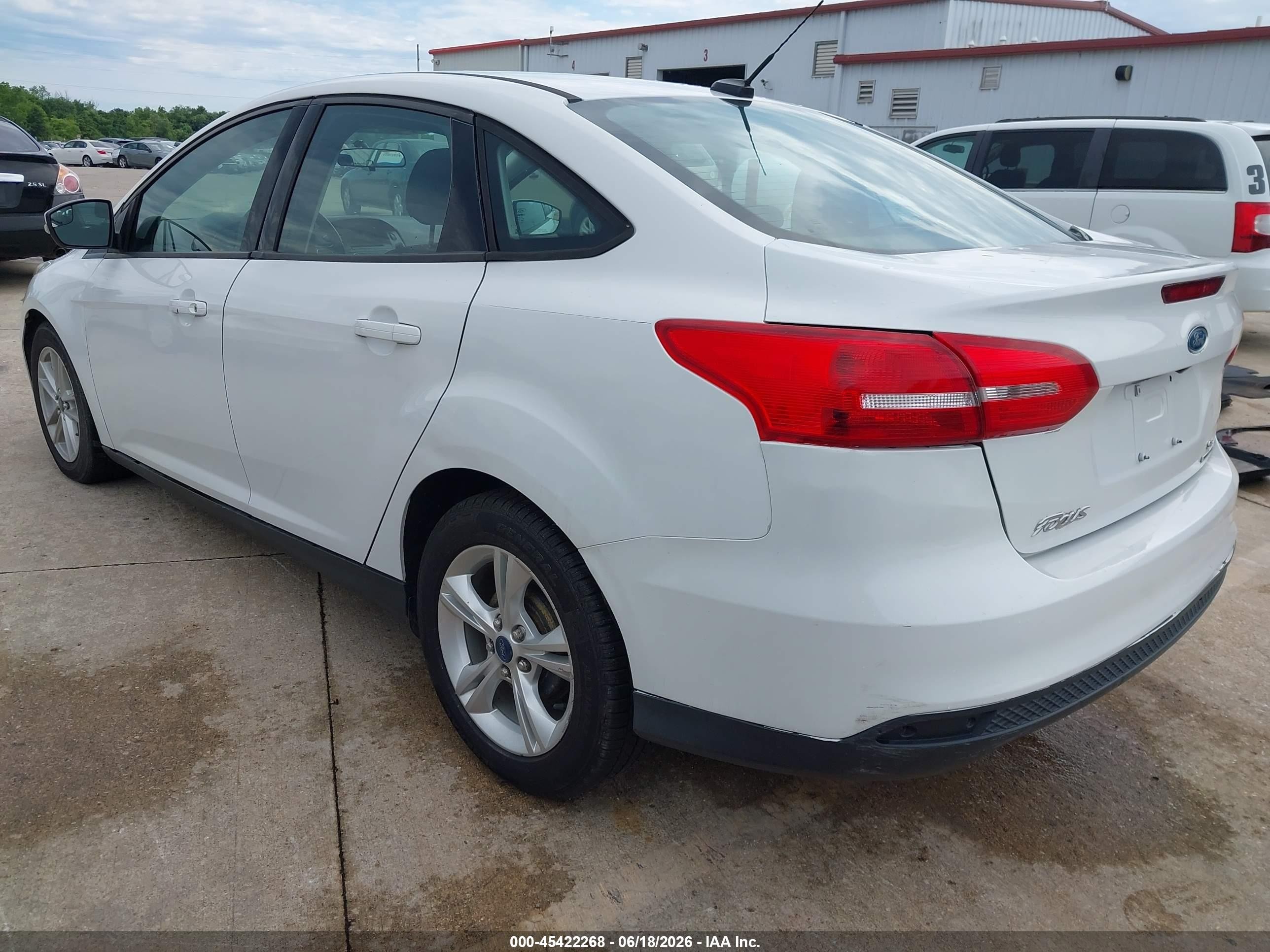 2015 Ford Focus Se White vin: 1FADP3F23FL250059