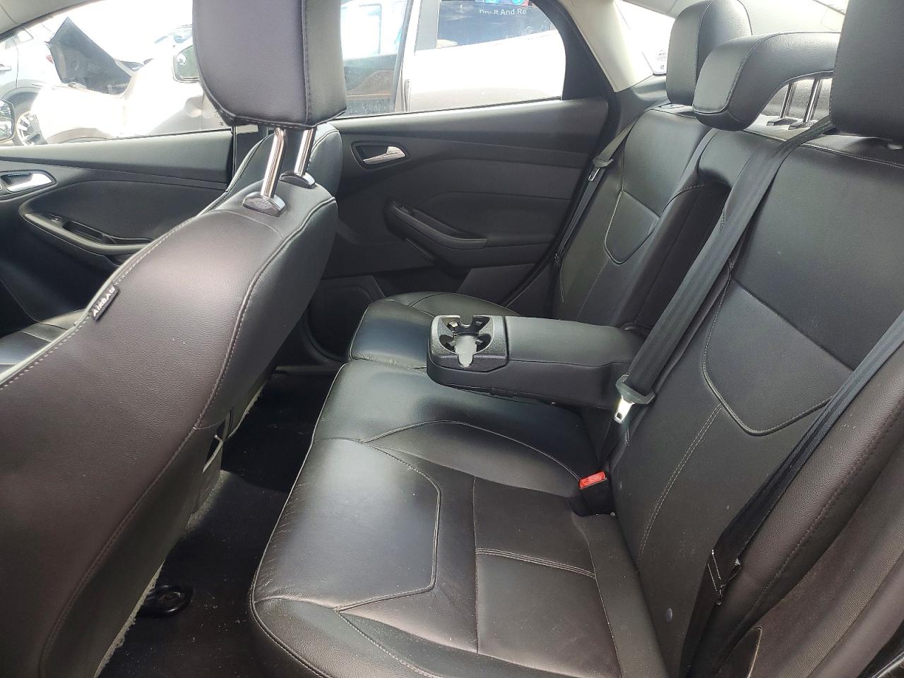 2015 Ford Focus Se Black vin: 1FADP3F23FL270957