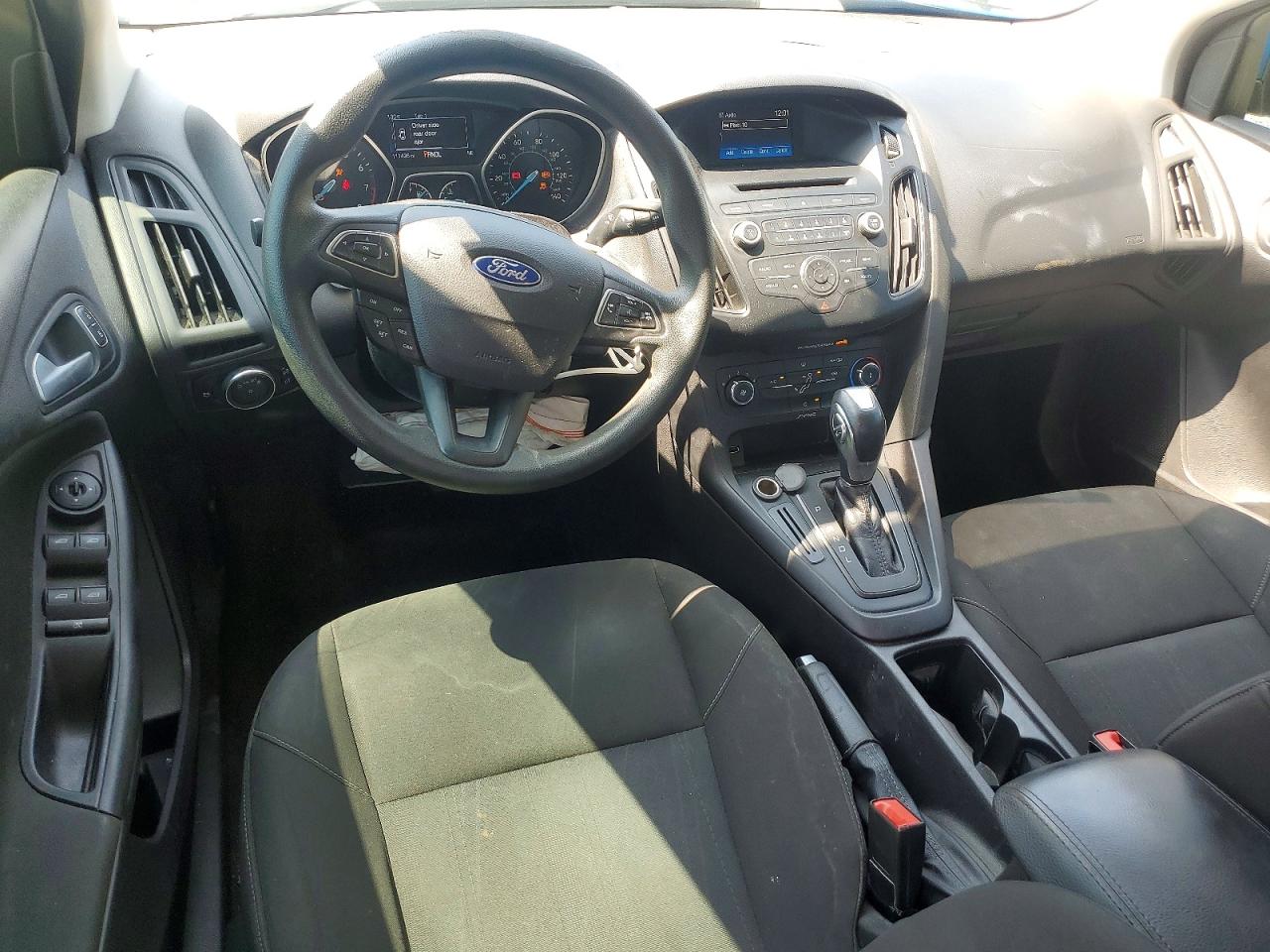 2015 Ford Focus Se Blue vin: 1FADP3F23FL271140