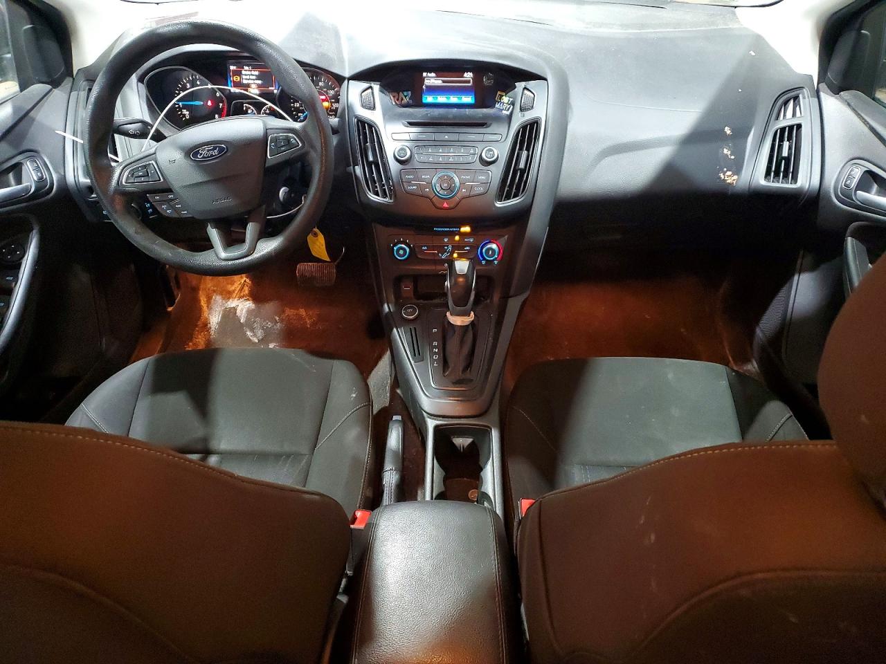 2015 Ford Focus Se Gray vin: 1FADP3F23FL272739